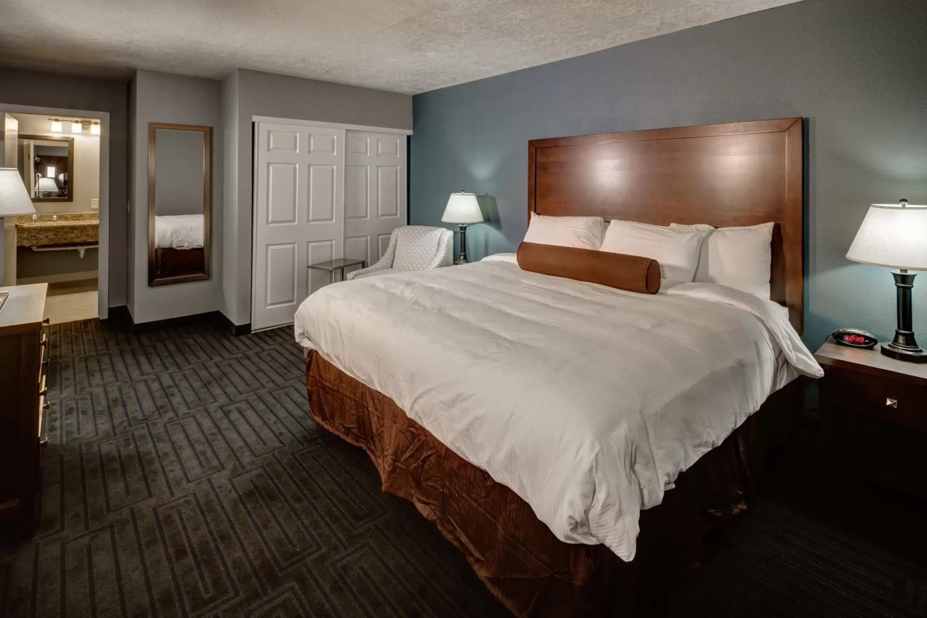 Photo of the whole room, Bed in Best Western Pocatello Inn