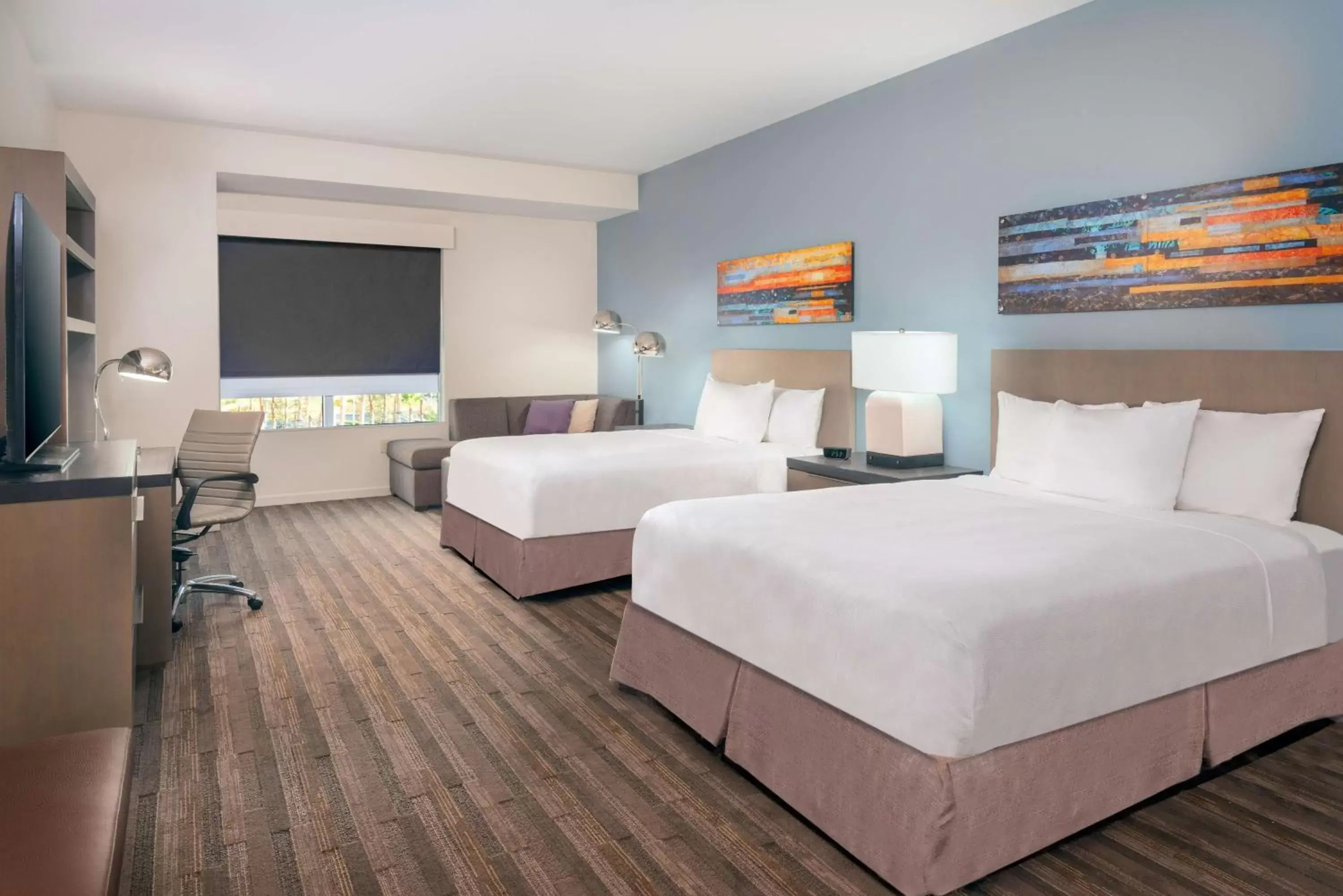 Bedroom, Bed in Hyatt House Orlando Airport