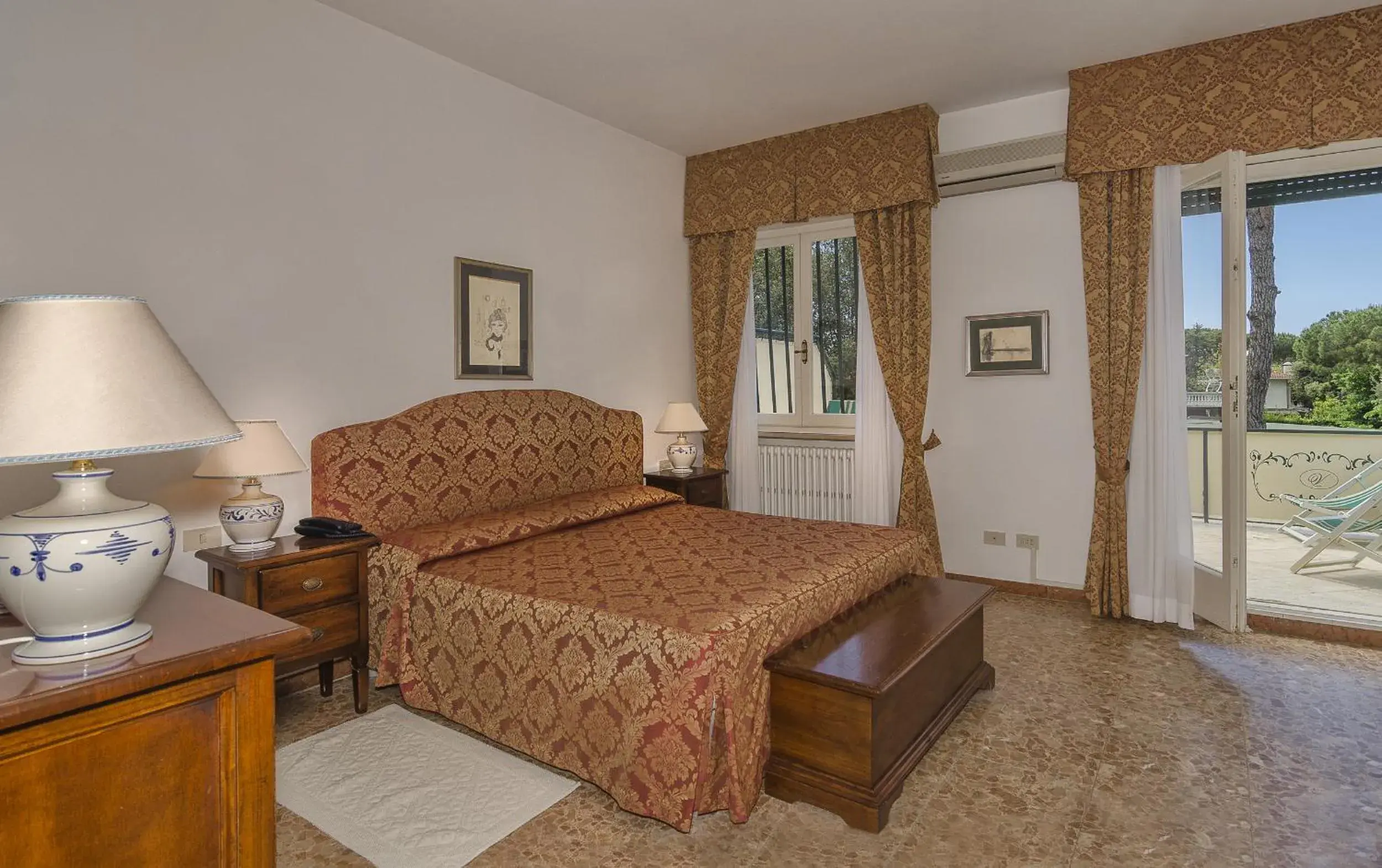 Photo of the whole room, Bed in Hotel Verdemare