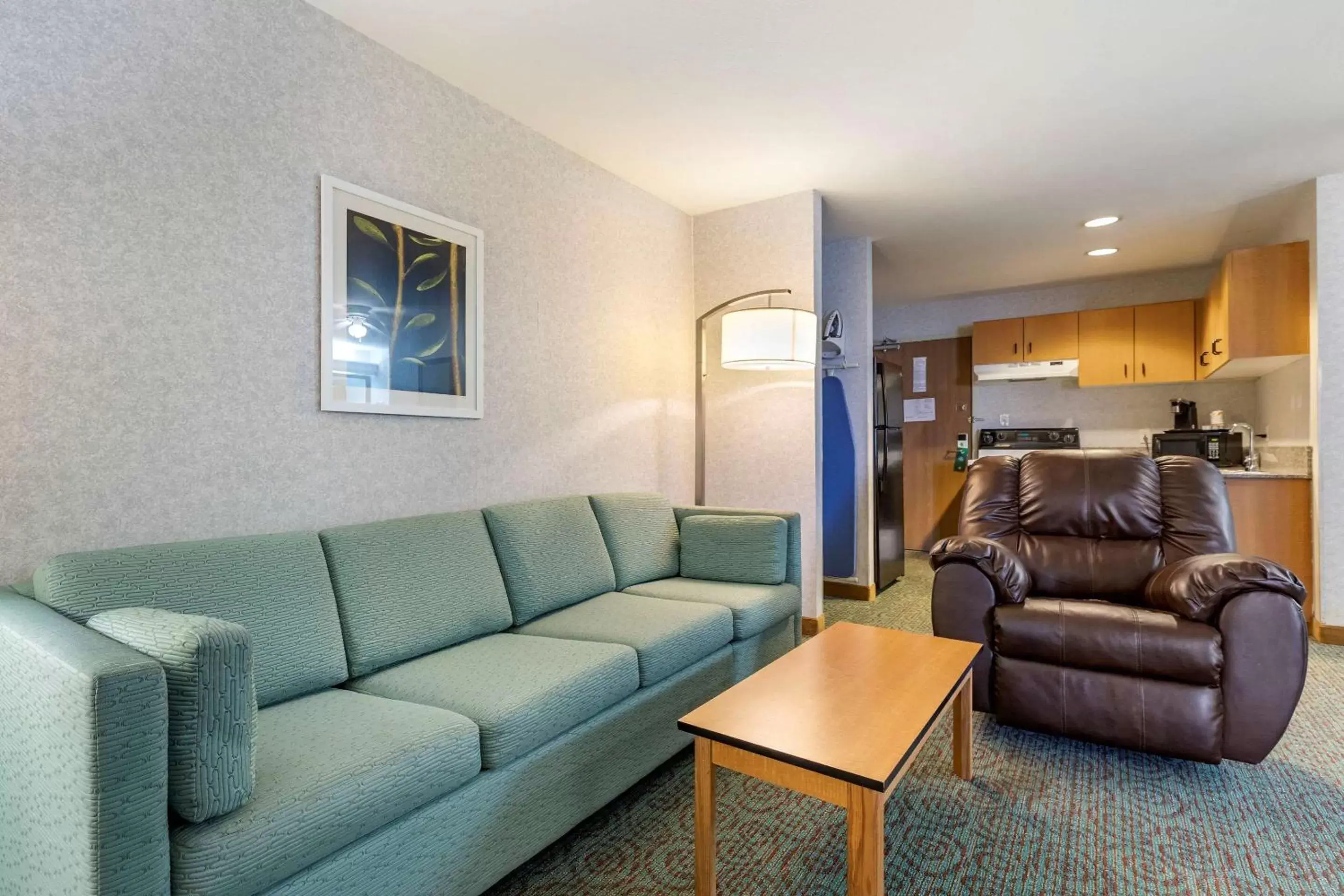 Bedroom, Seating Area in Quality Inn and Suites Denver Airport - Gateway Park