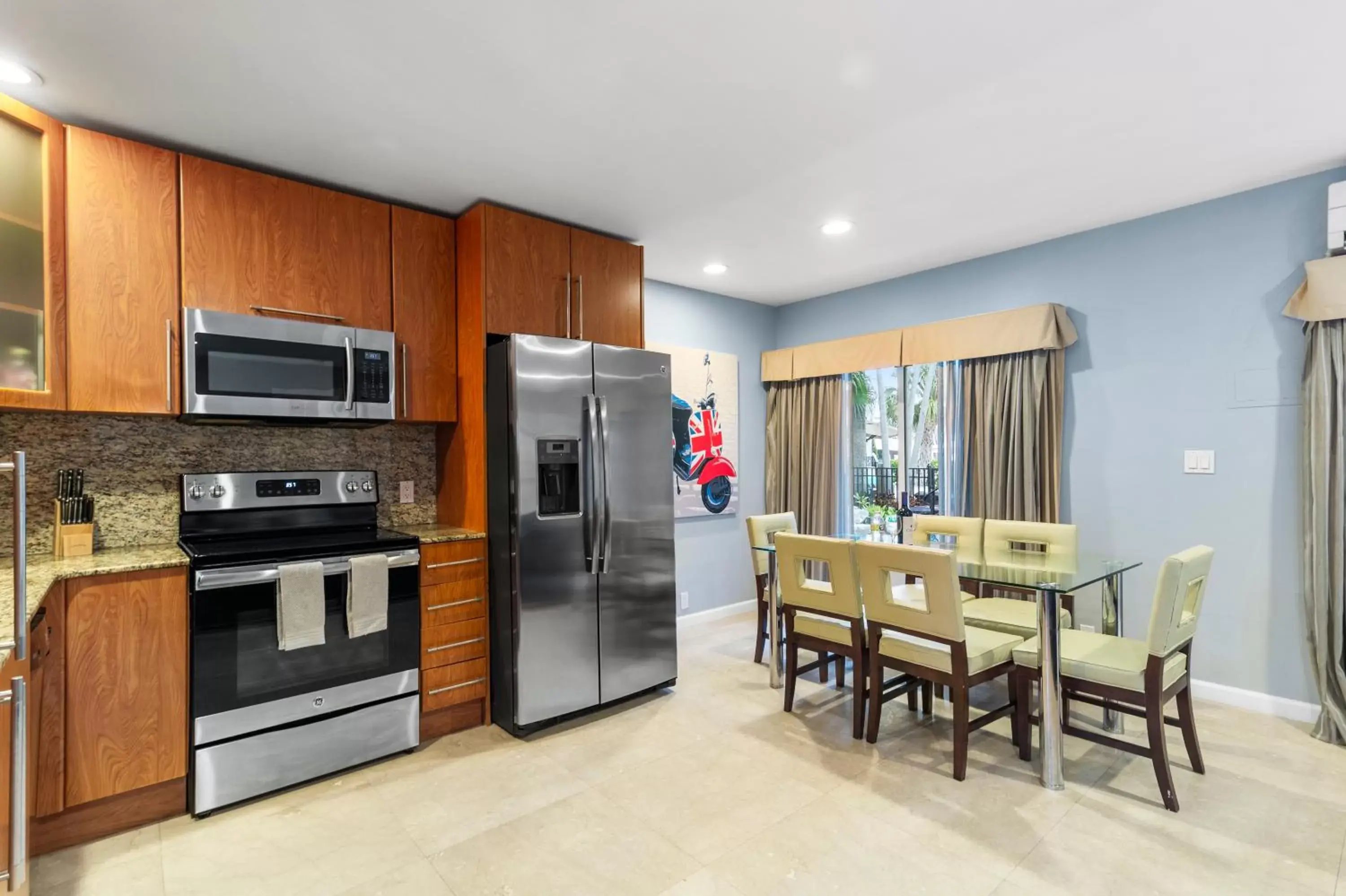 Kitchen or kitchenette, Kitchen/Kitchenette in Isle of Venice Residence and Marina