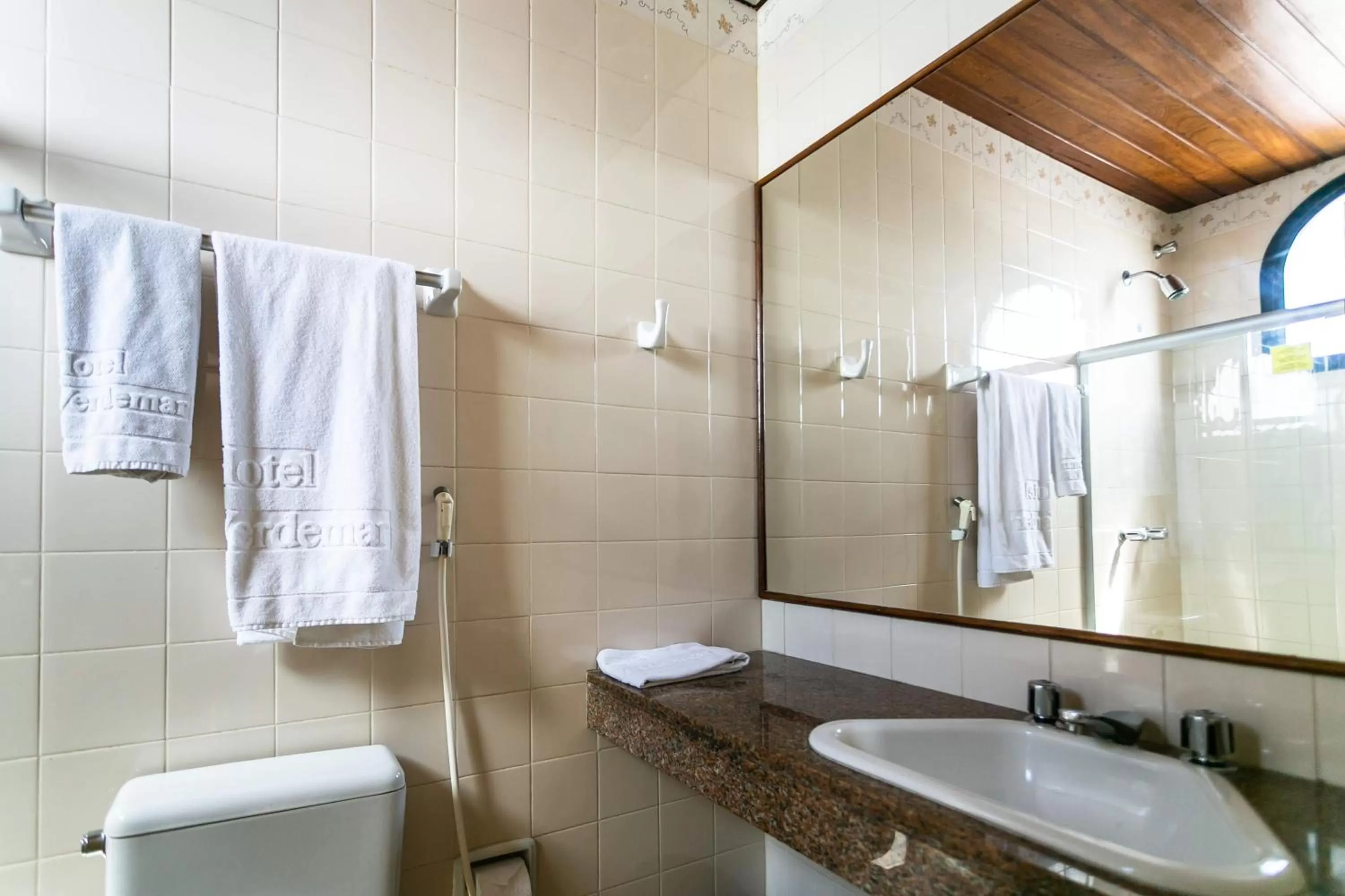 Shower in Hotel Verdemar