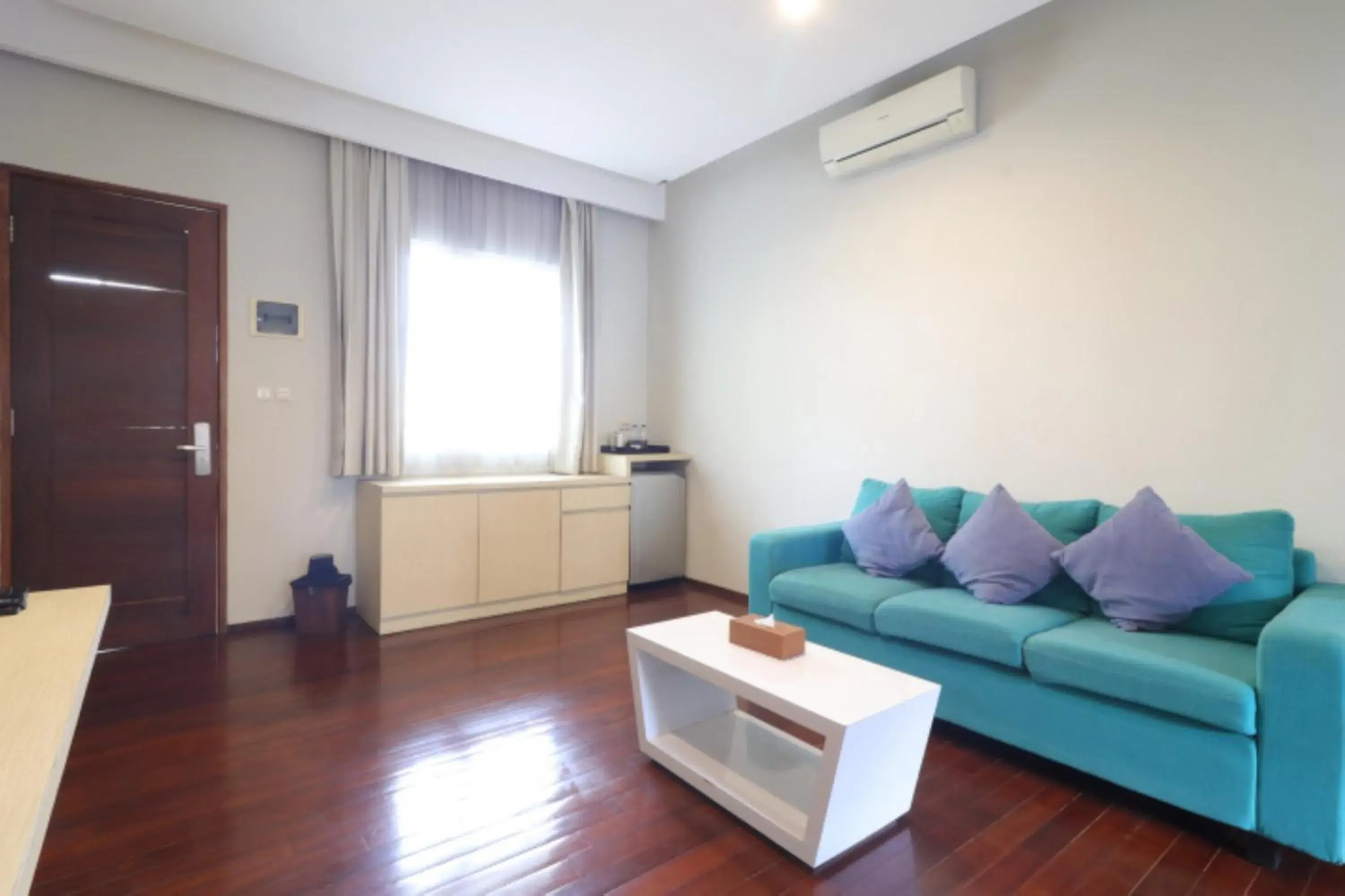 Living room, Seating Area in Pejaten Valley Residence