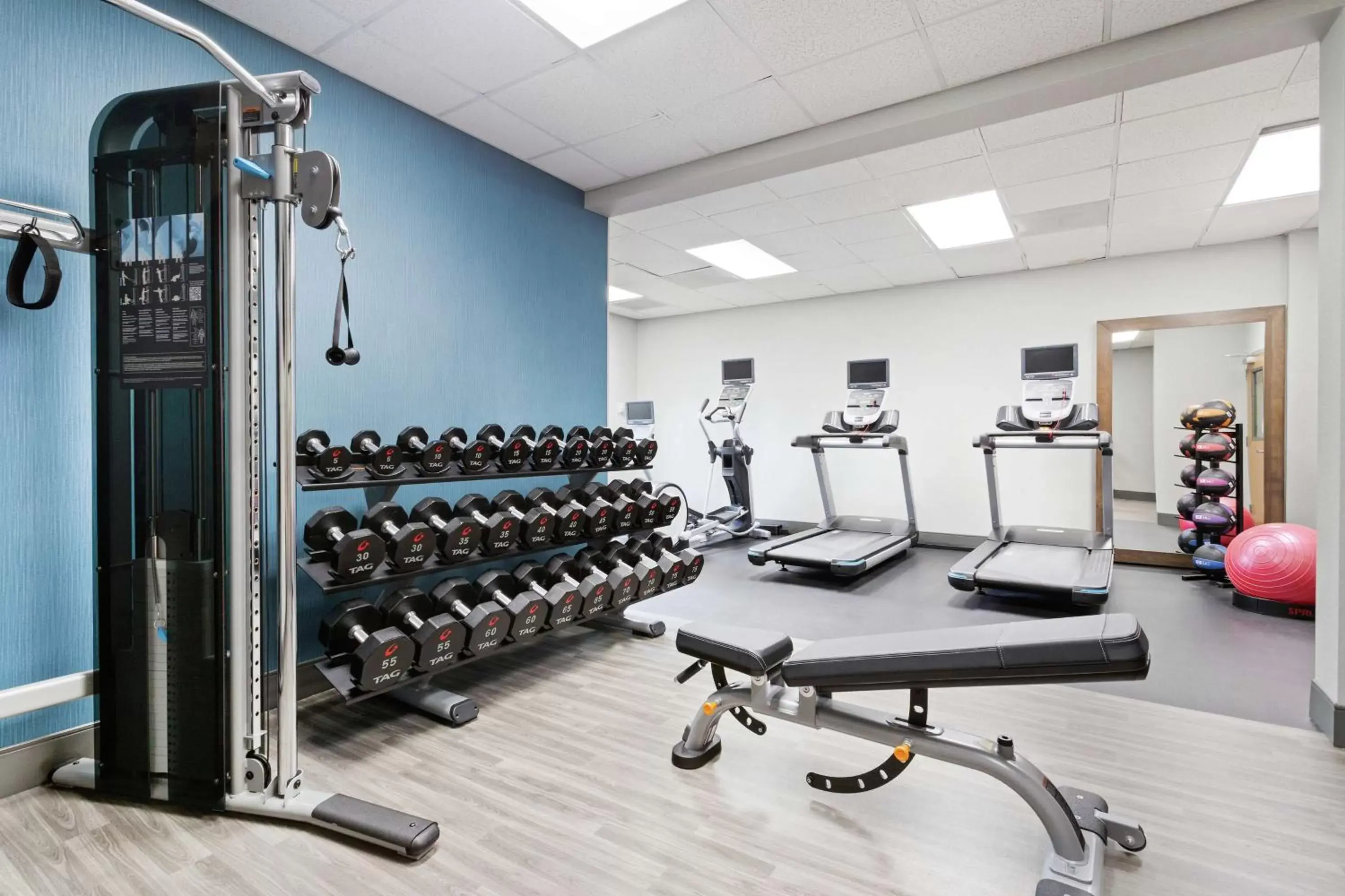 Fitness centre/facilities, Fitness Center/Facilities in Hampton Inn & Suites Orlando International Drive North