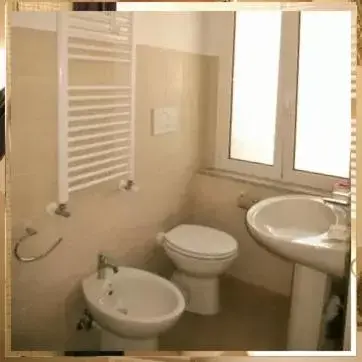Bathroom in Finale Ligure Gorra B&B Rosa di Mare vicino al mare lontano dal caos! ;)