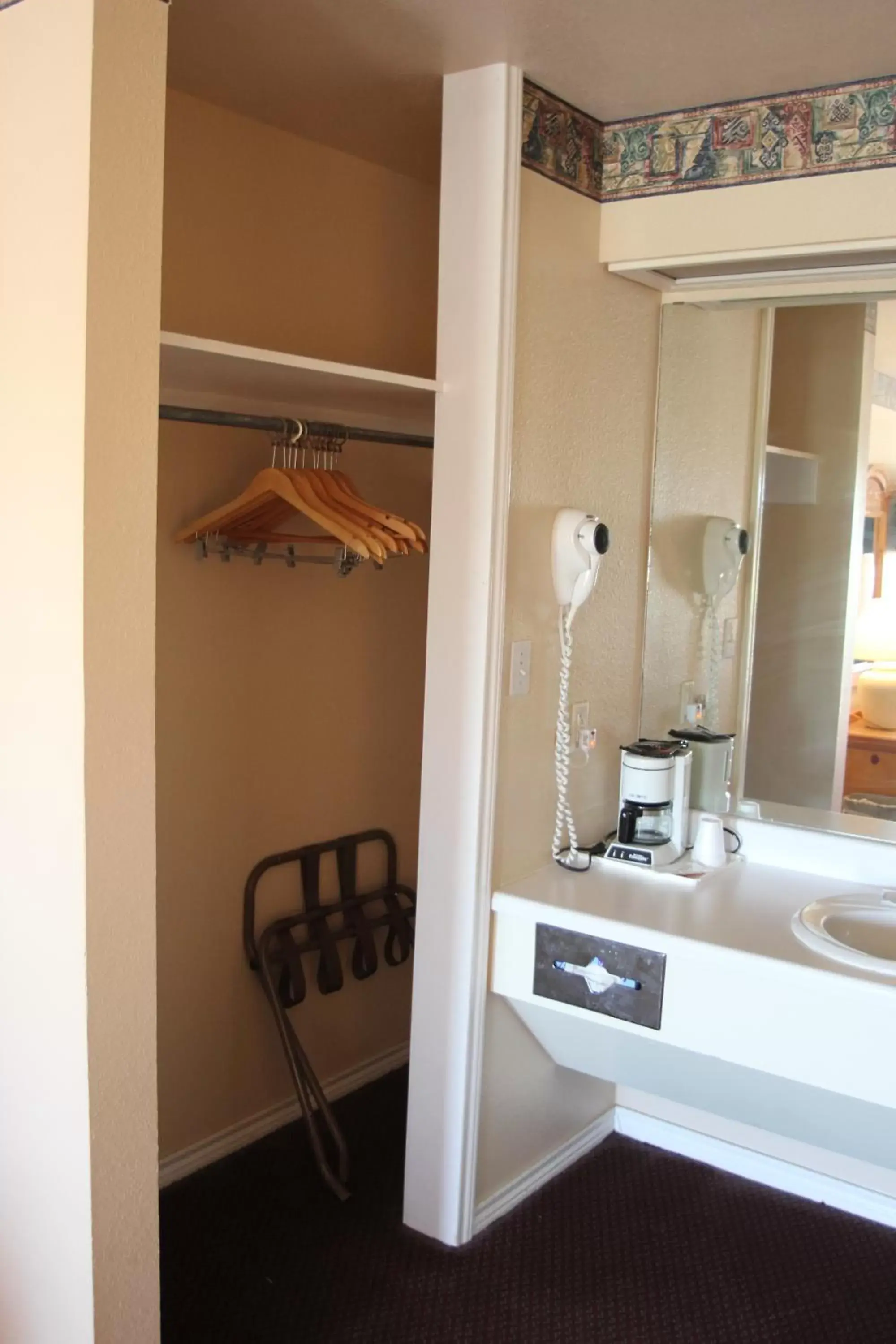 Area and facilities, Bathroom in Lakeside Inn & Suites