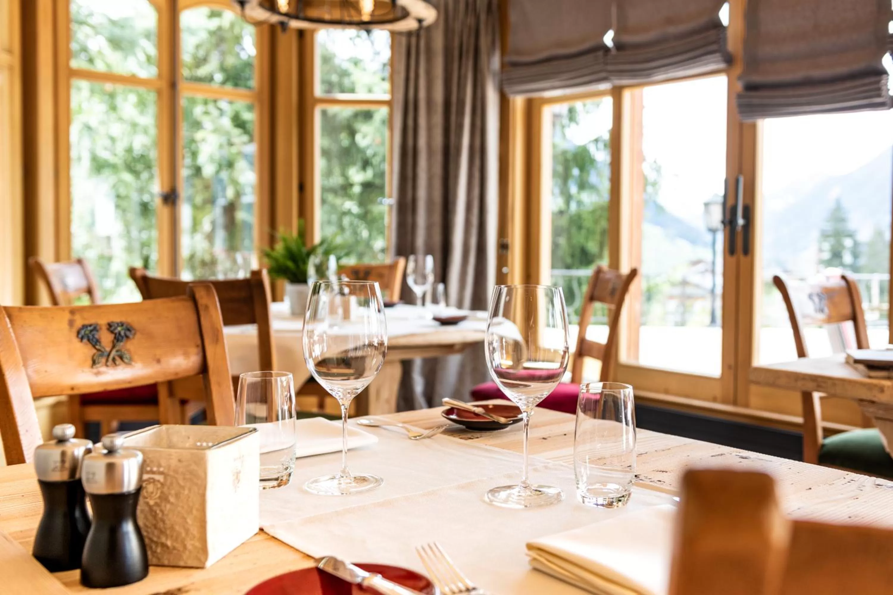 Restaurant/places to eat in Hotel Le Grand Chalet Gstaad