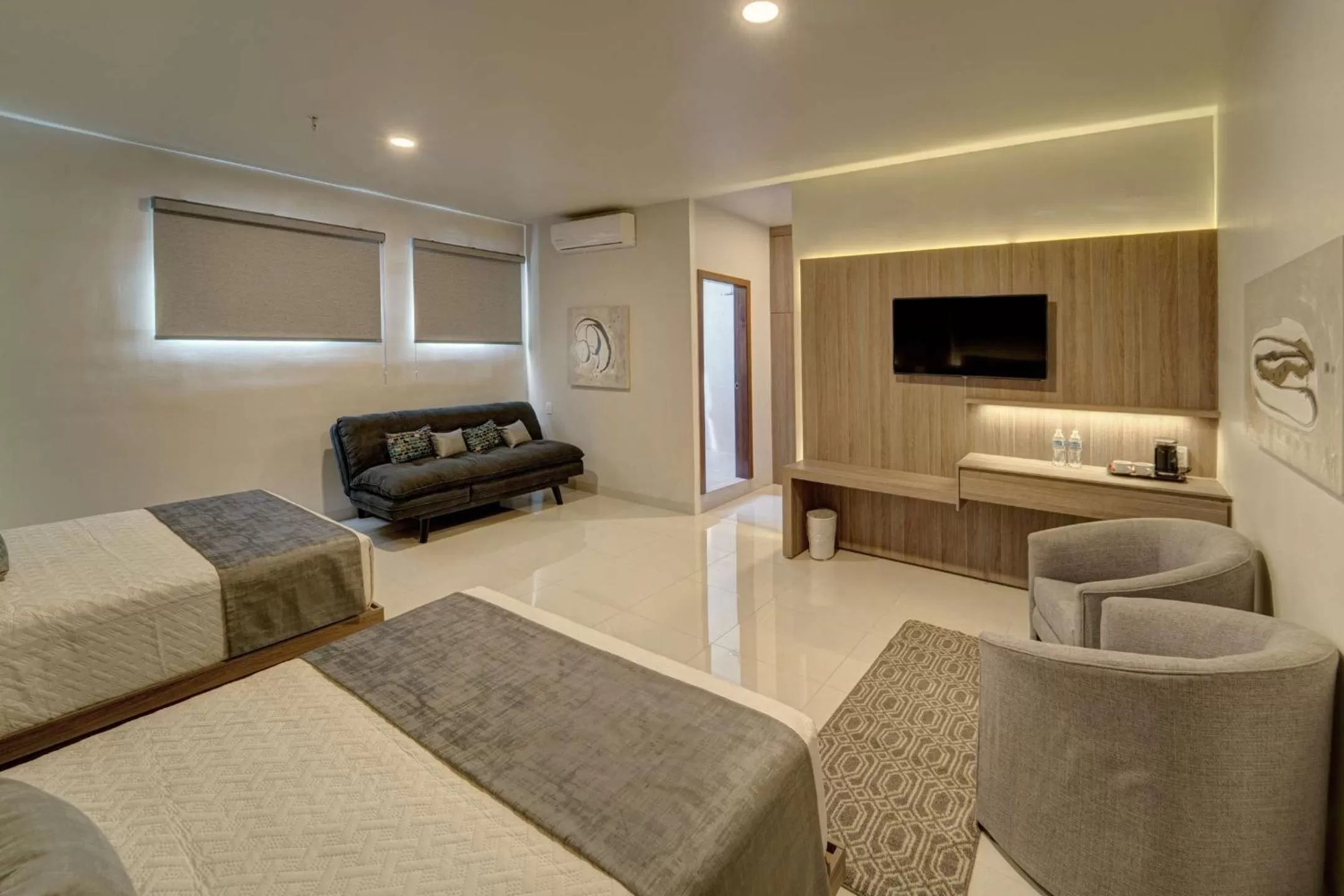 Photo of the whole room, Bed in Sara N Hotel & Spa