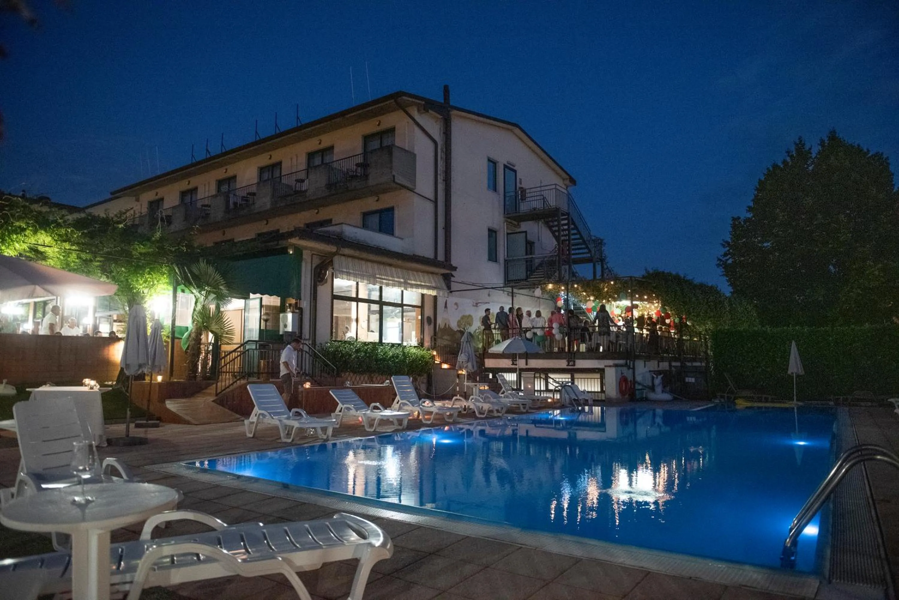Swimming pool in Hotel Stazione sul lago di Iseo