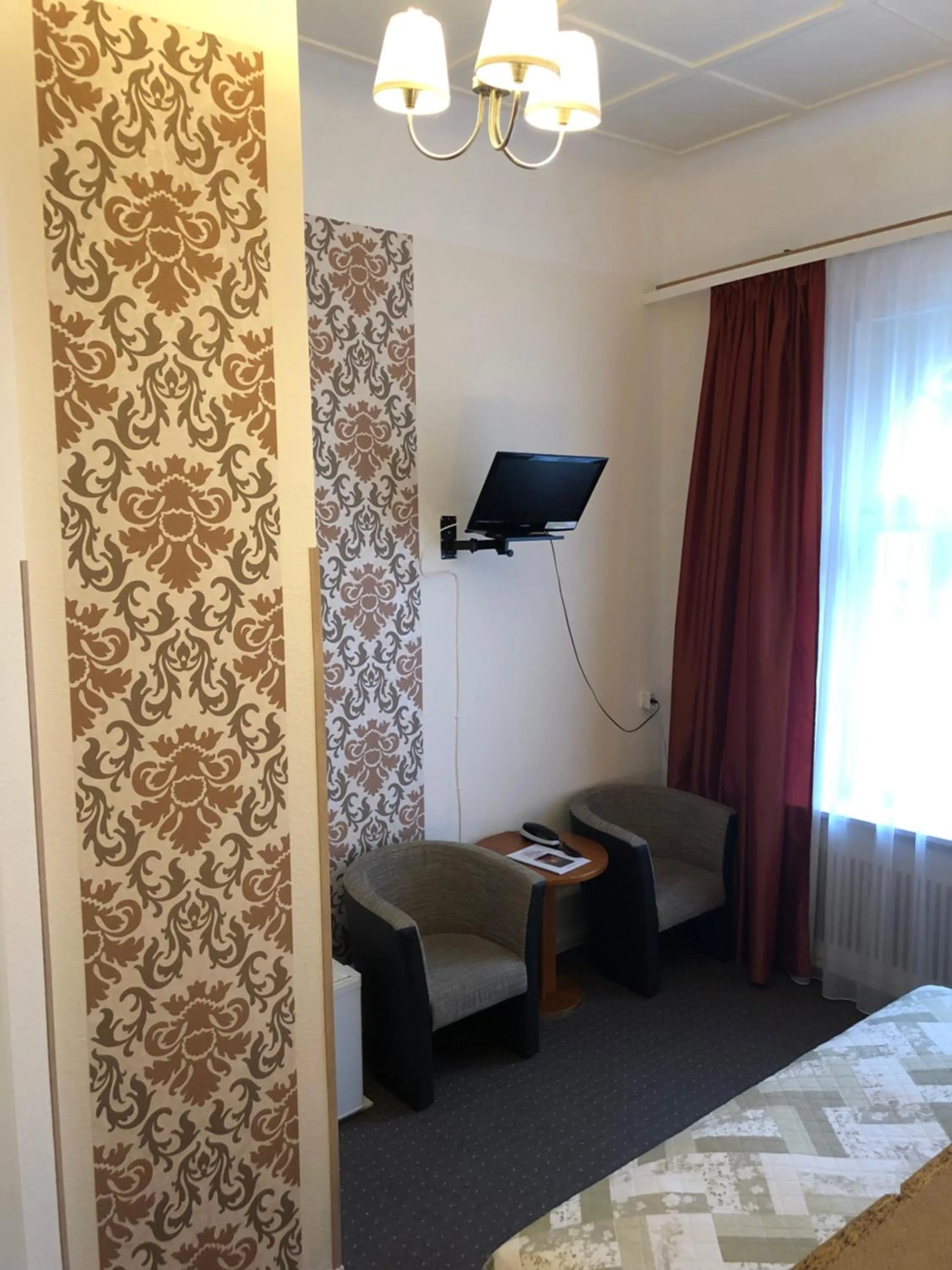 Photo of the whole room, Bed in Hotel Castell am Kurfürstendamm
