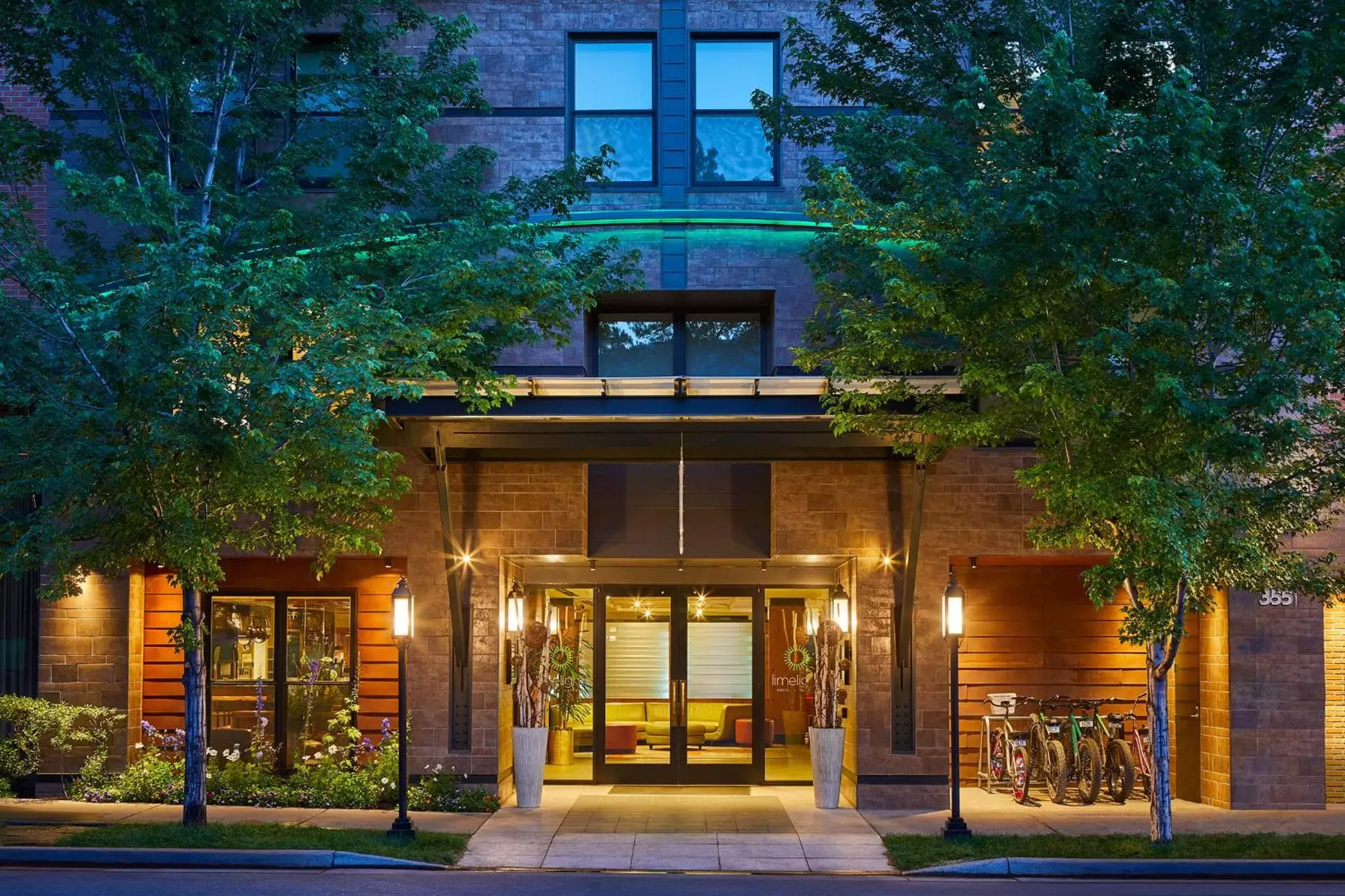 Facade/entrance in Limelight Hotel Aspen