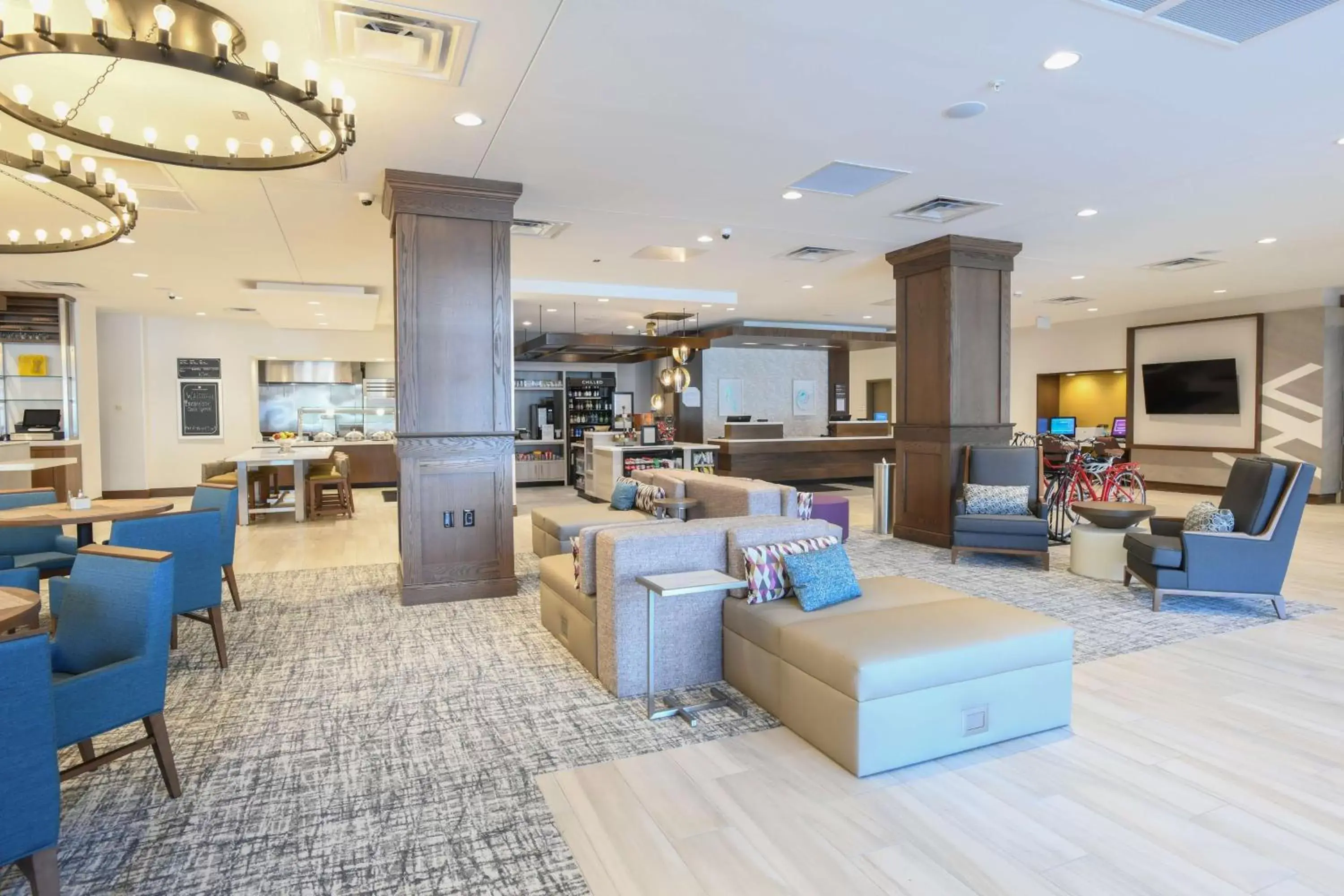 Lobby or reception in Hilton Garden Inn Cincinnati Midtown