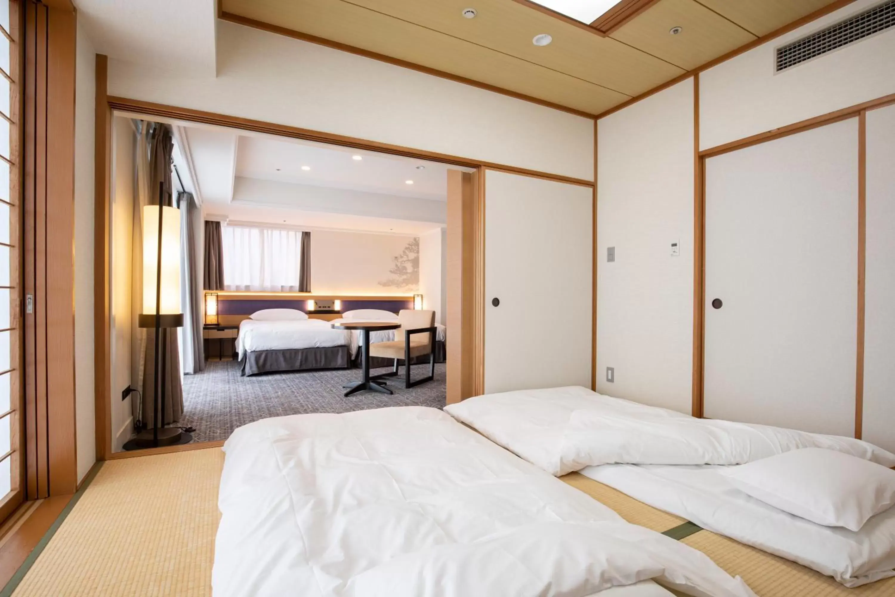 Photo of the whole room, Bed in Hilton Odawara Resort & Spa