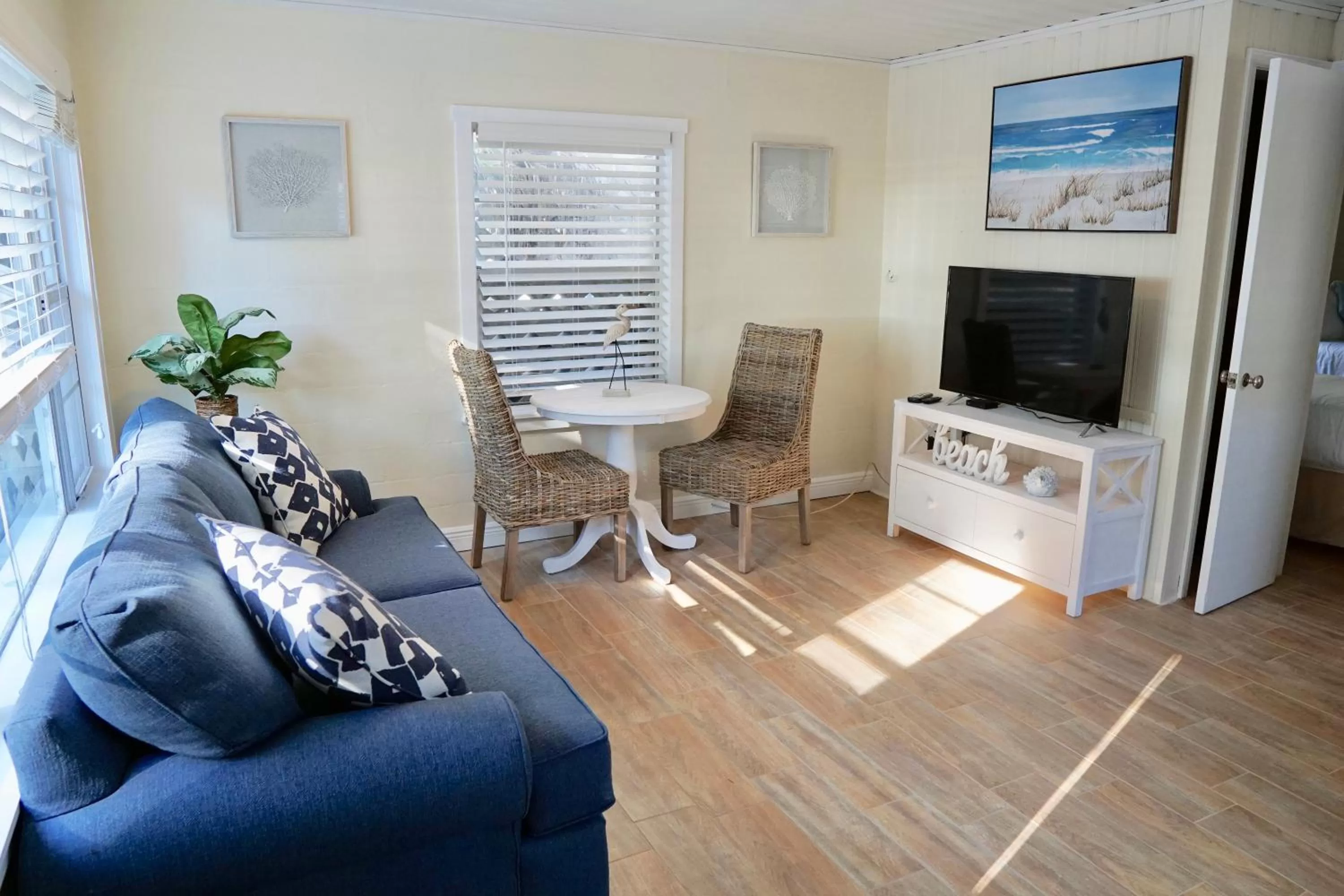 Newly Renovated Gulf View Cottage in Molloy Gulf Motel & Cottages