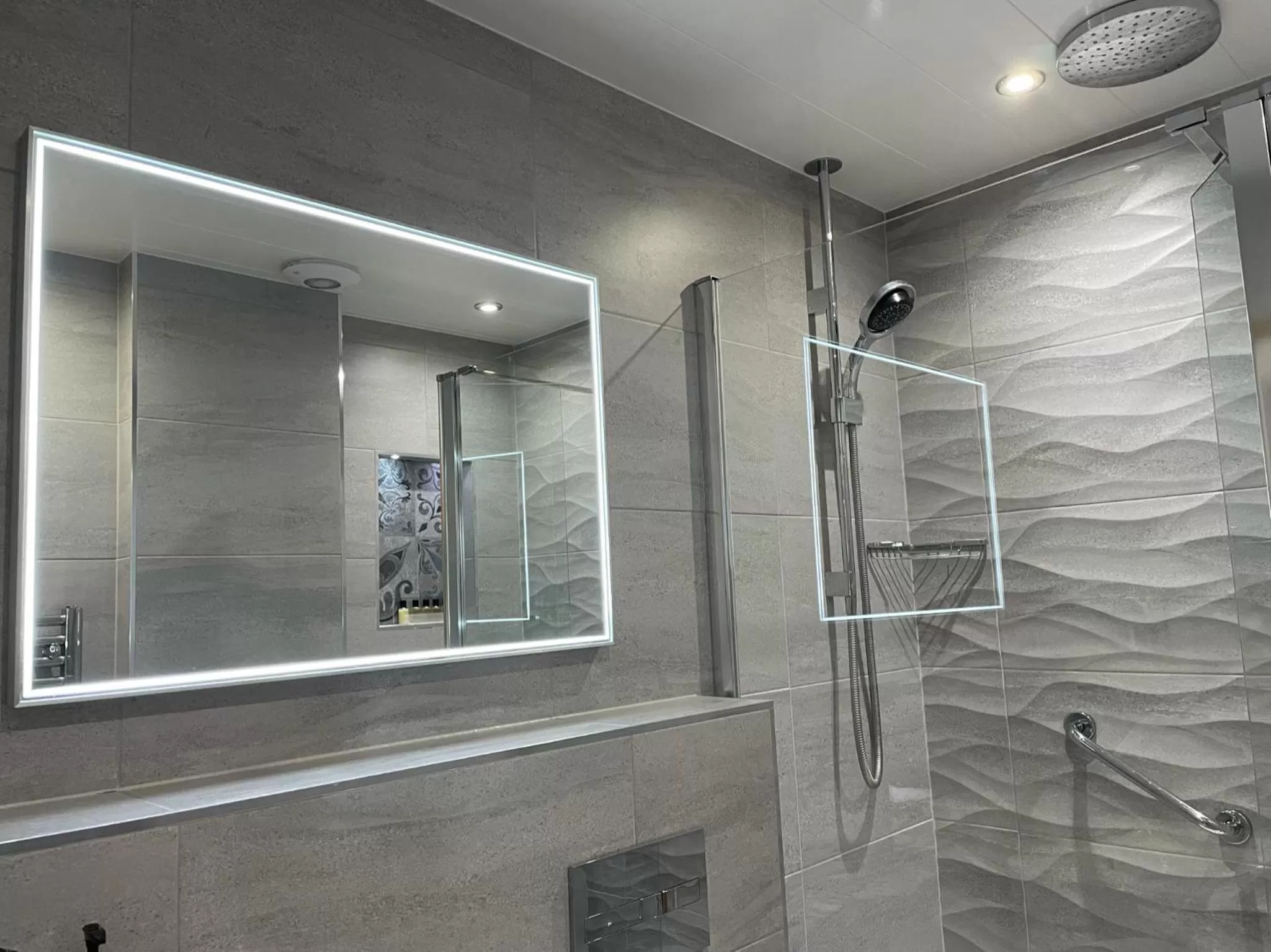 Bathroom in The Original Rosslyn Inn