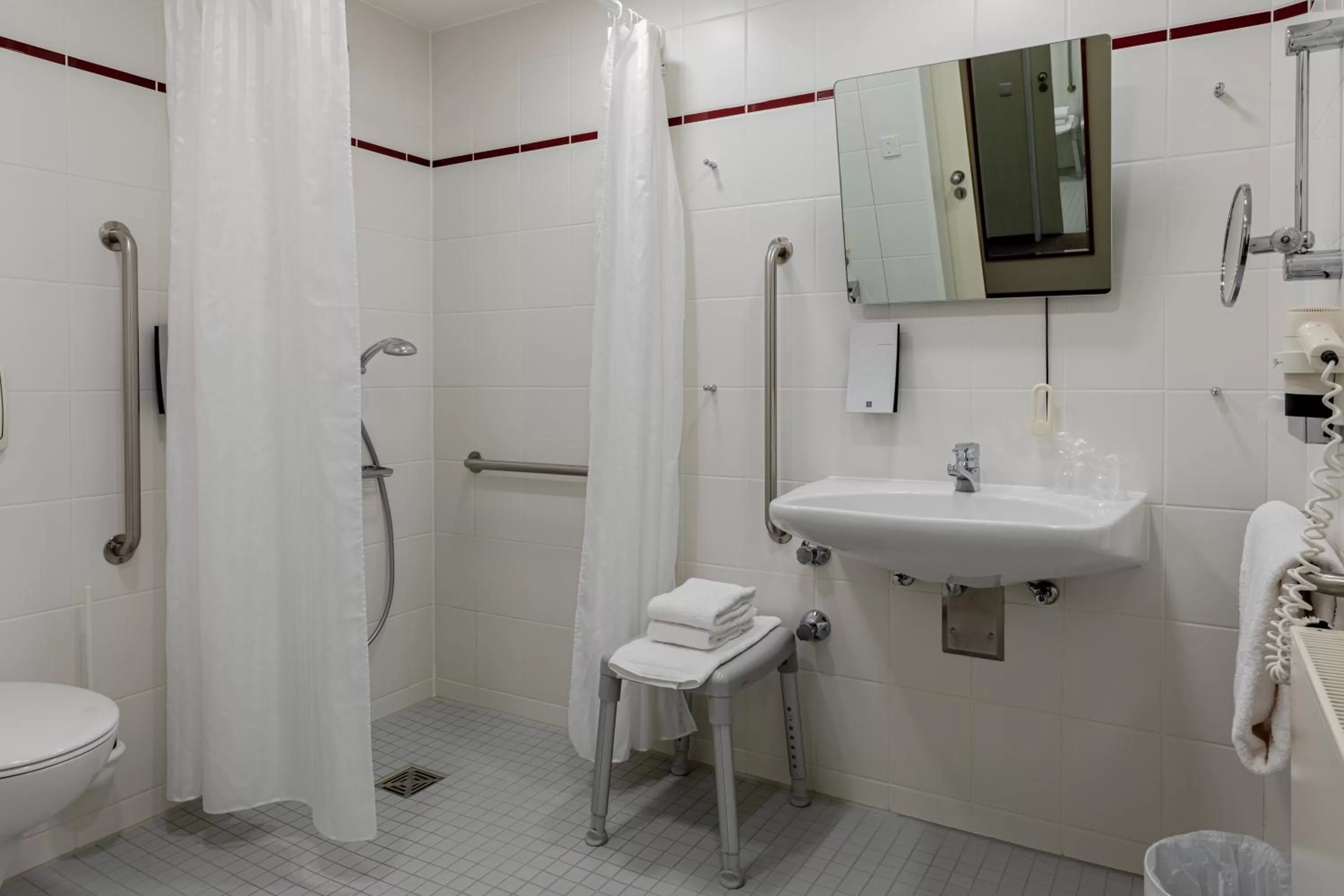 Bathroom in Globana Airport Hotel