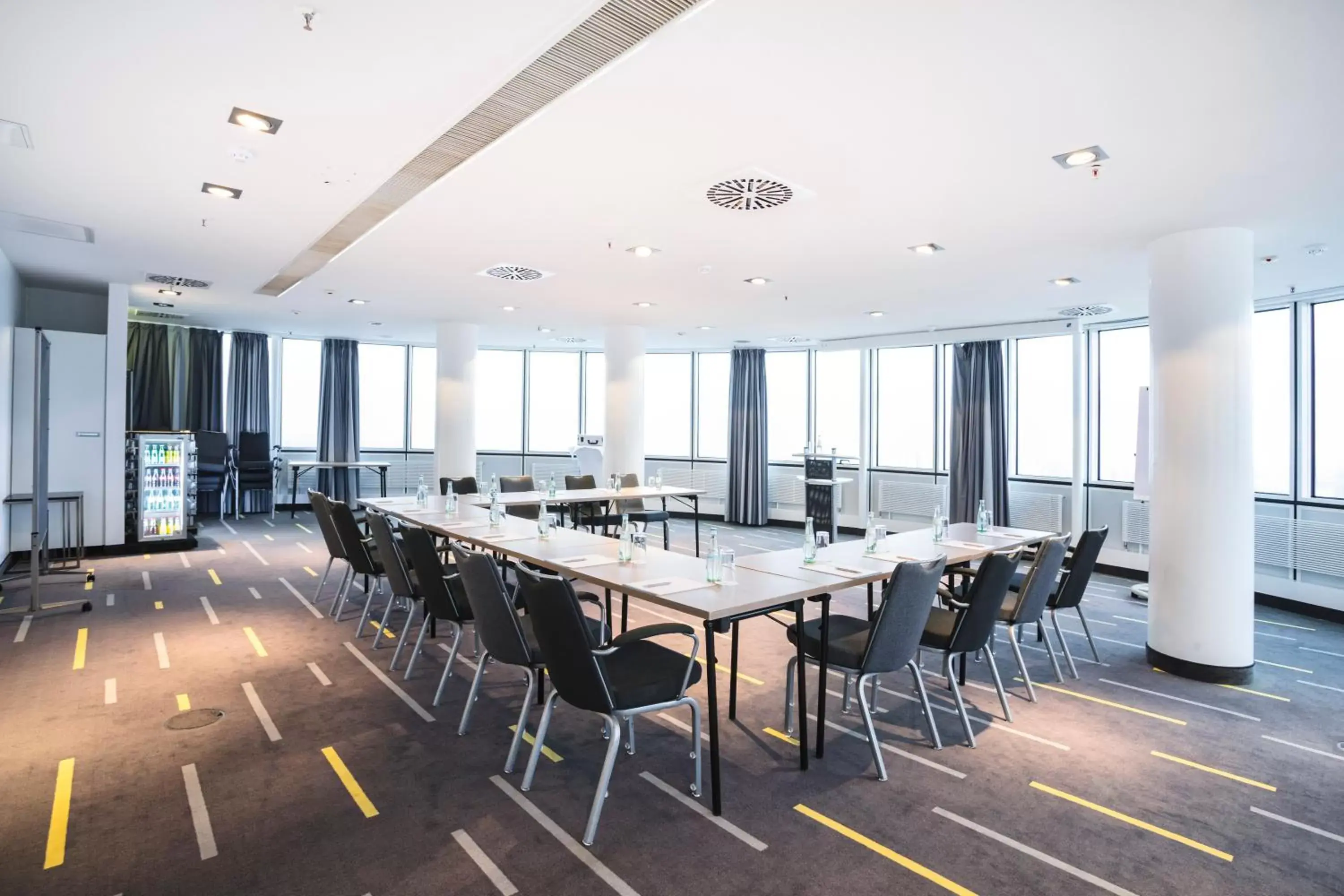 Meeting/conference room in Select Hotel Berlin Spiegelturm