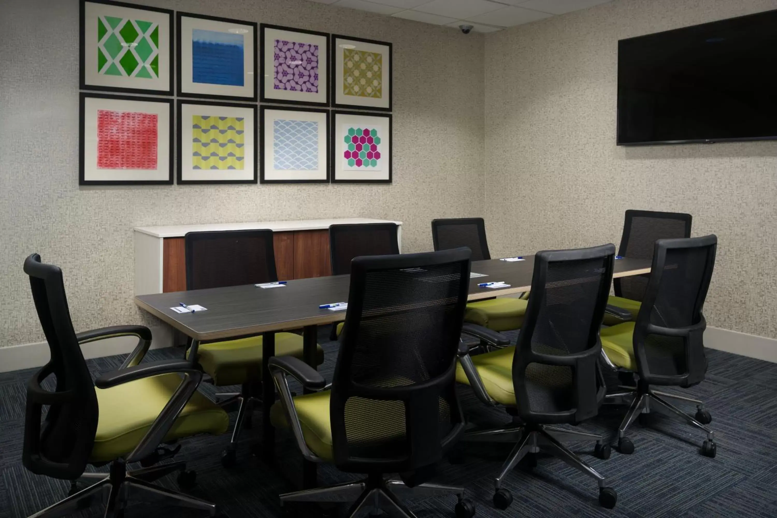 Meeting/conference room in Holiday Inn Express Independence - Kansas City, an IHG Hotel