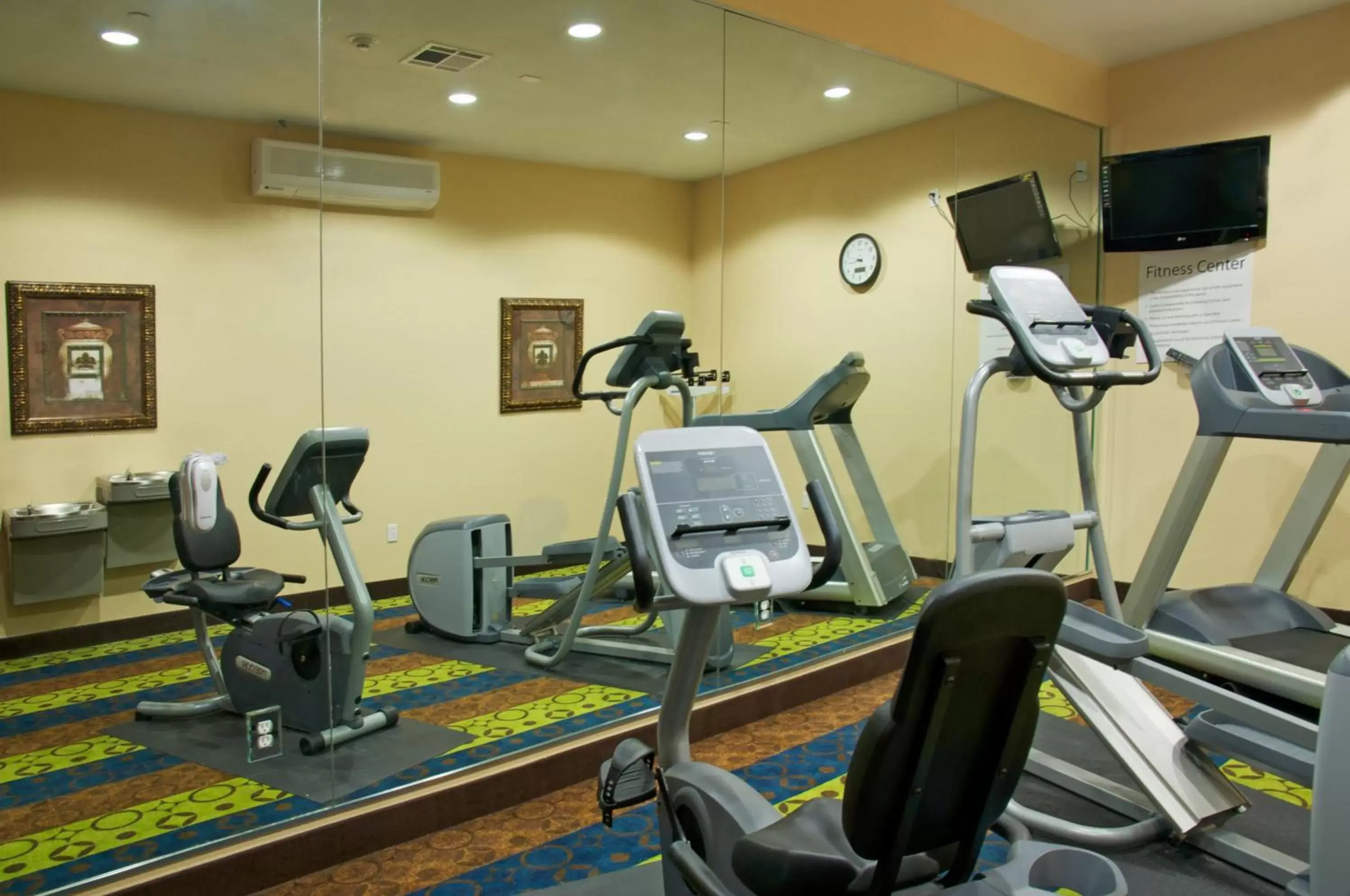 Fitness centre/facilities, Fitness Center/Facilities in Holiday Inn Express Hotel Galveston West-Seawall, an IHG Hotel