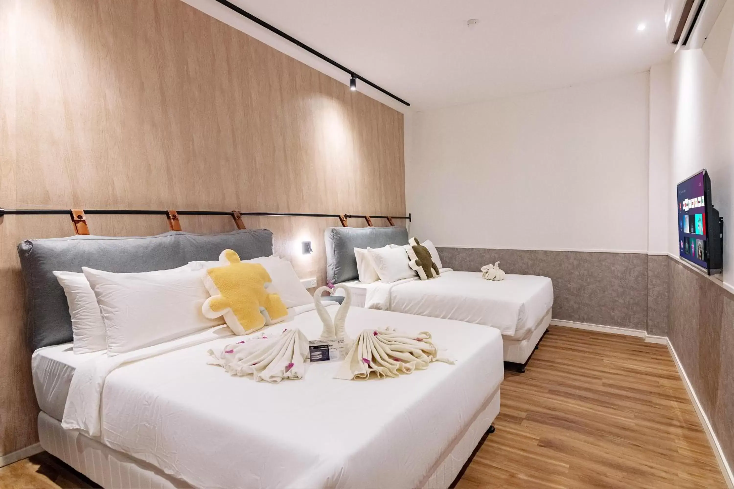 TV and multimedia, Bed in Bagan Suite TV and multimedia, Bed in Bagan Suite