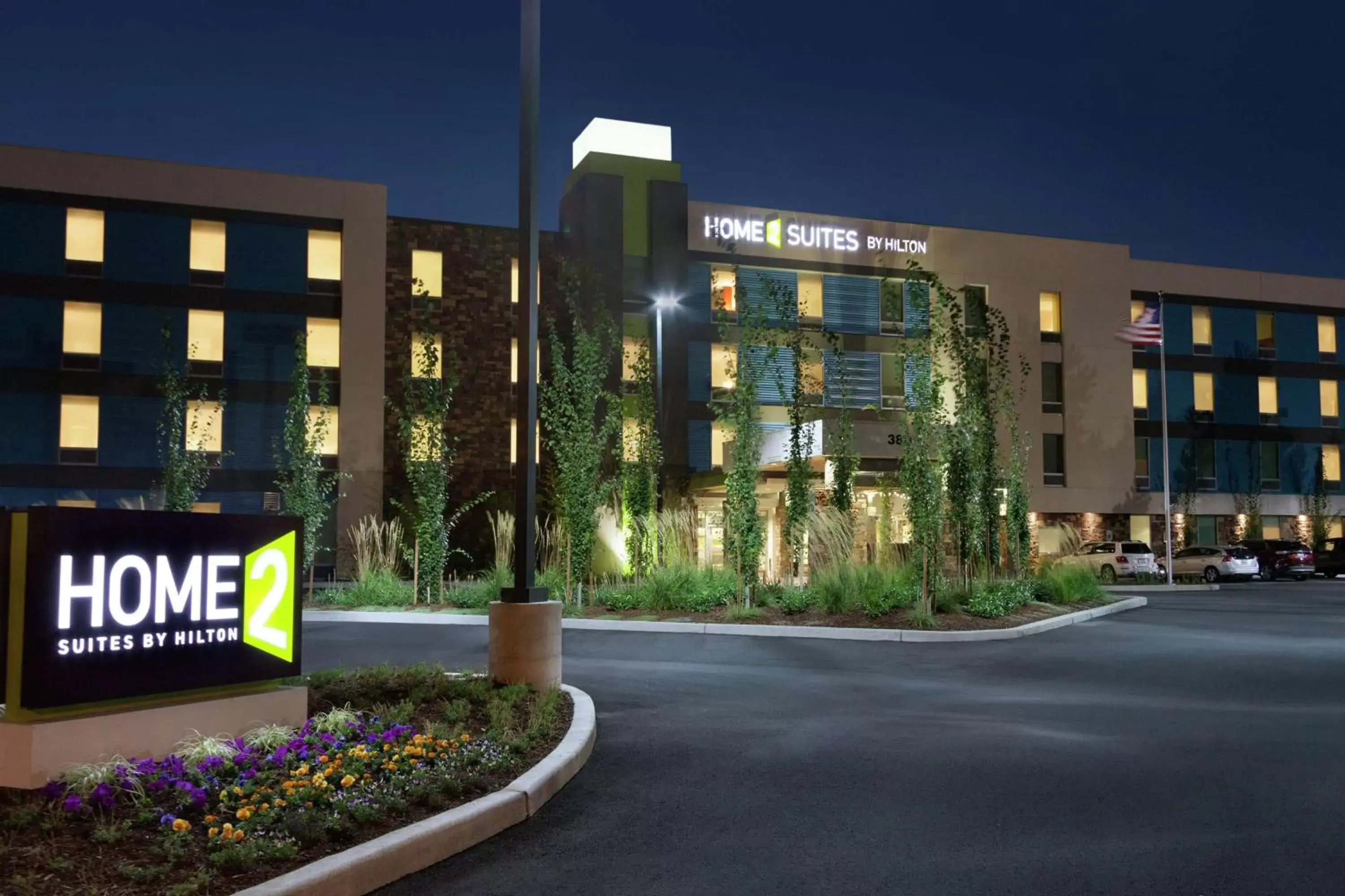 Property Building in Home2 Suites by Hilton Seattle Airport