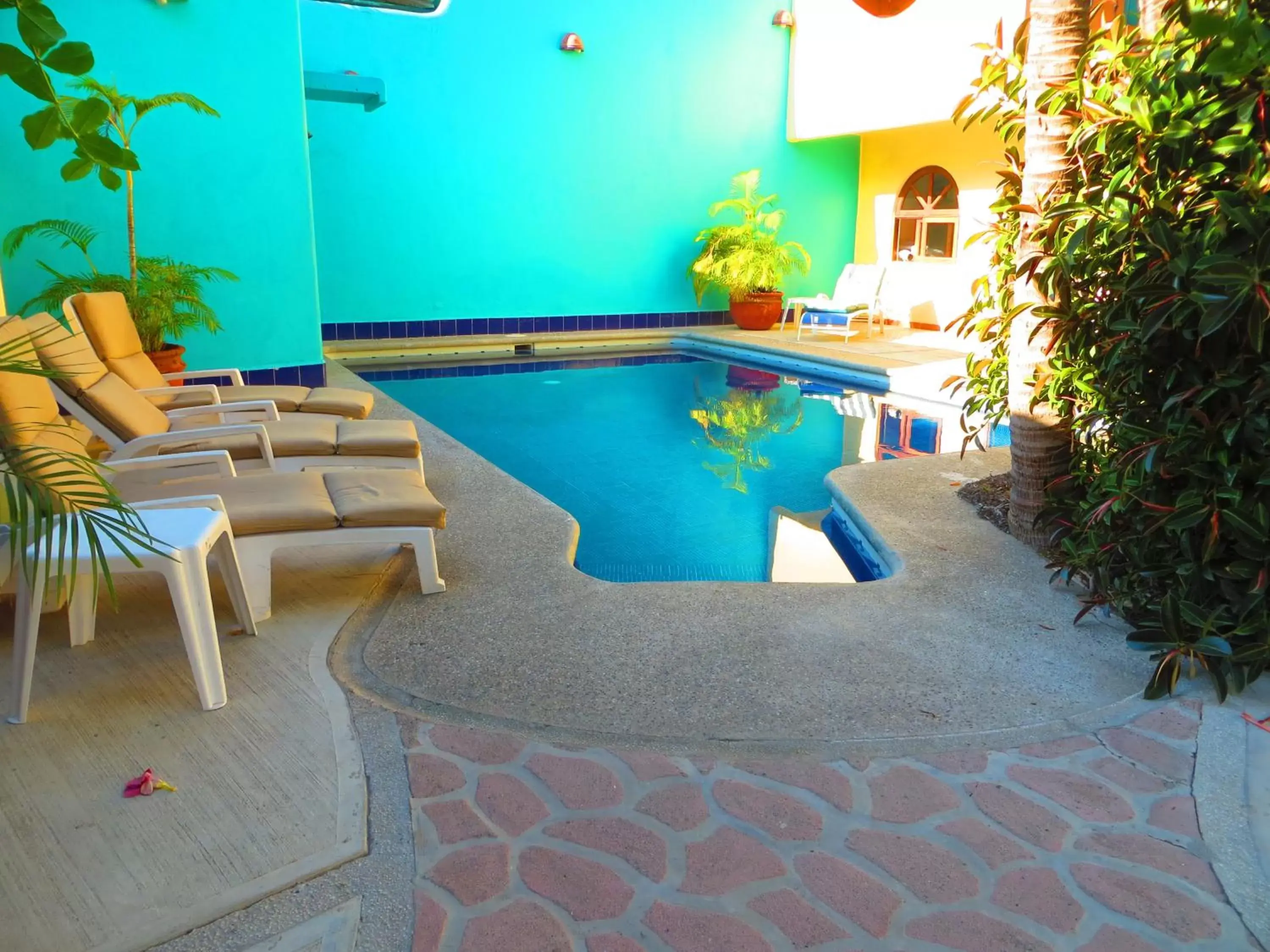 Swimming Pool in La Cruz Inn