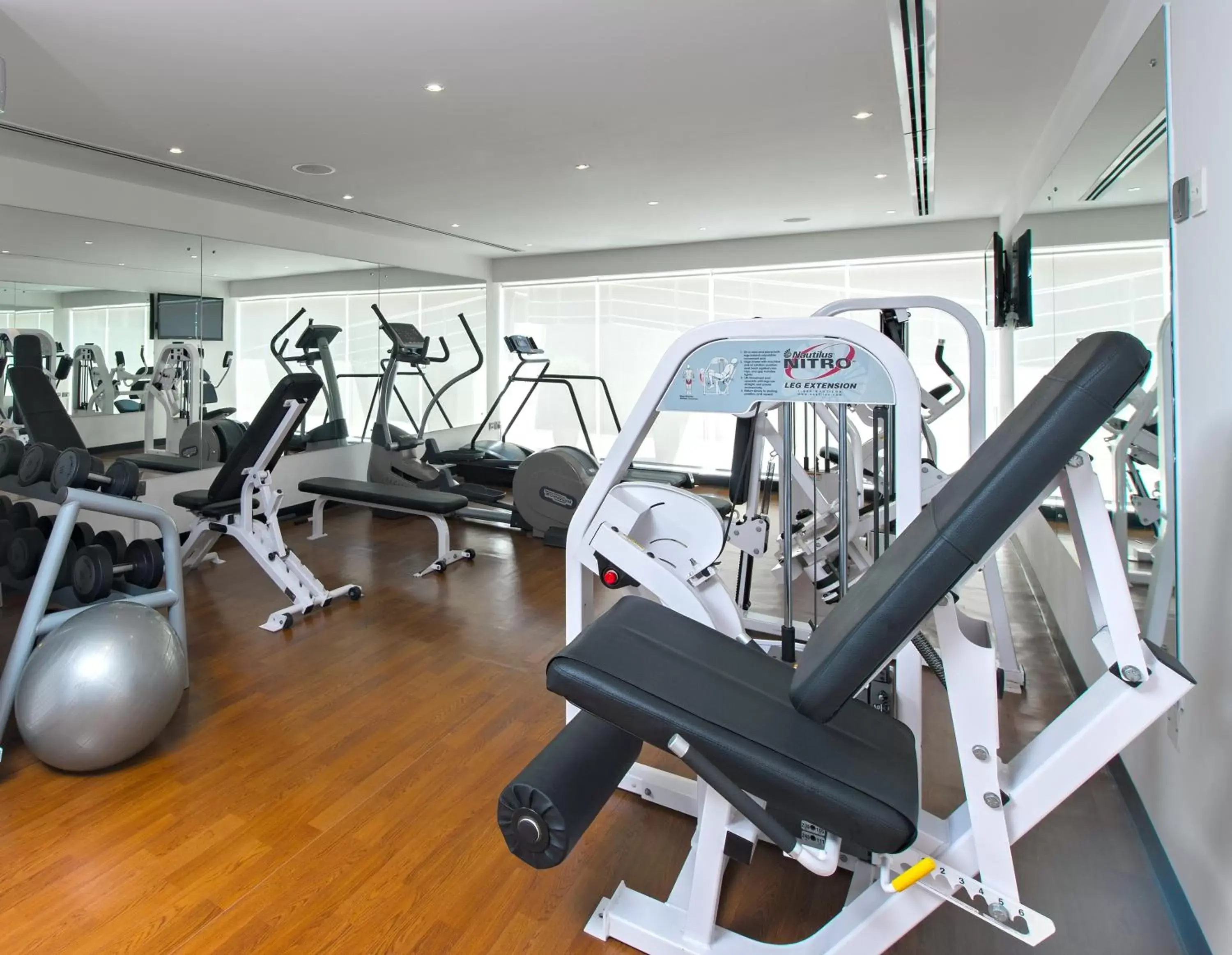 Fitness centre/facilities, Fitness Center/Facilities in Somewhere Hotel Apartment
