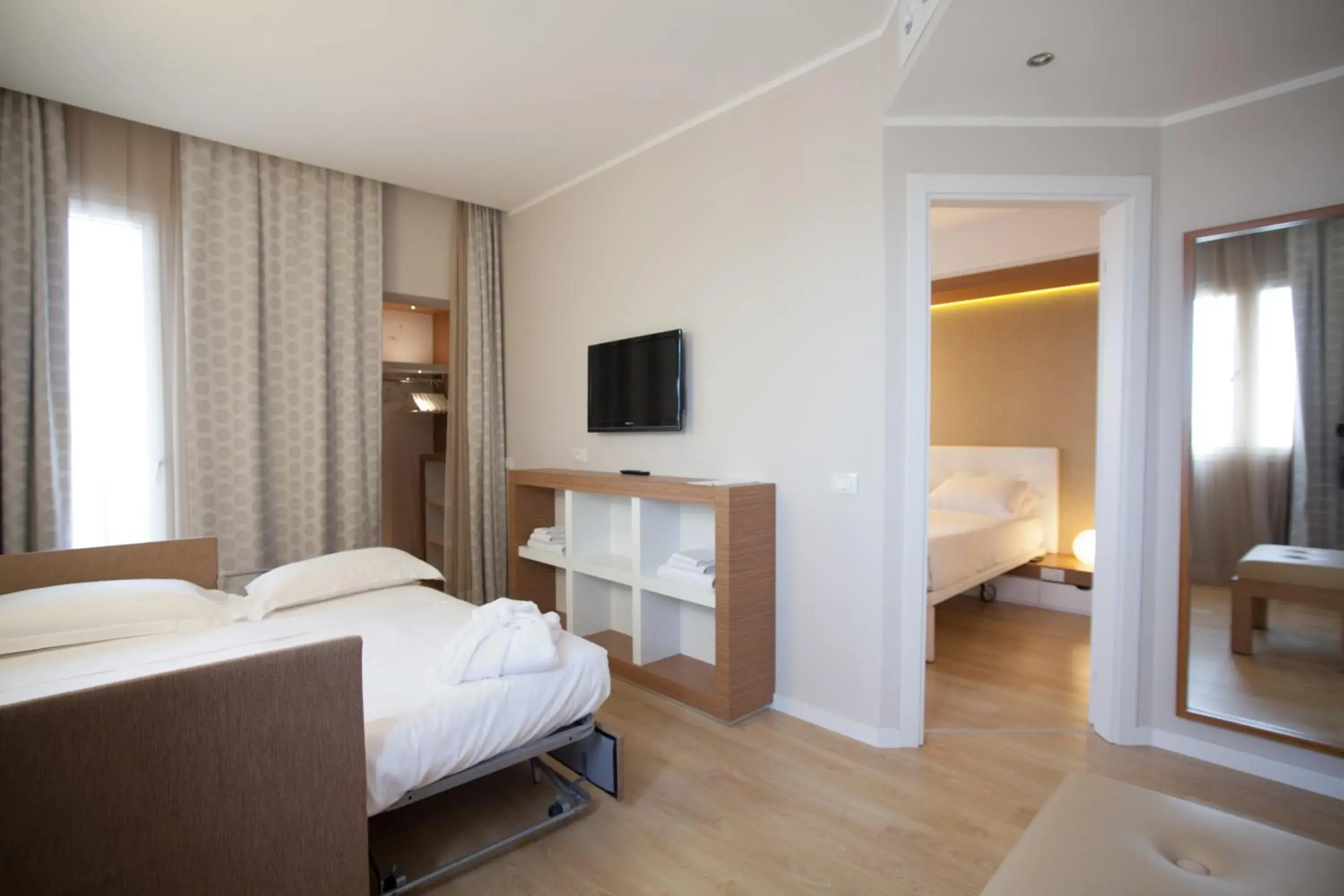 Photo of the whole room, Bed in Oxygen Lifestyle Hotel/Helvetia Parco