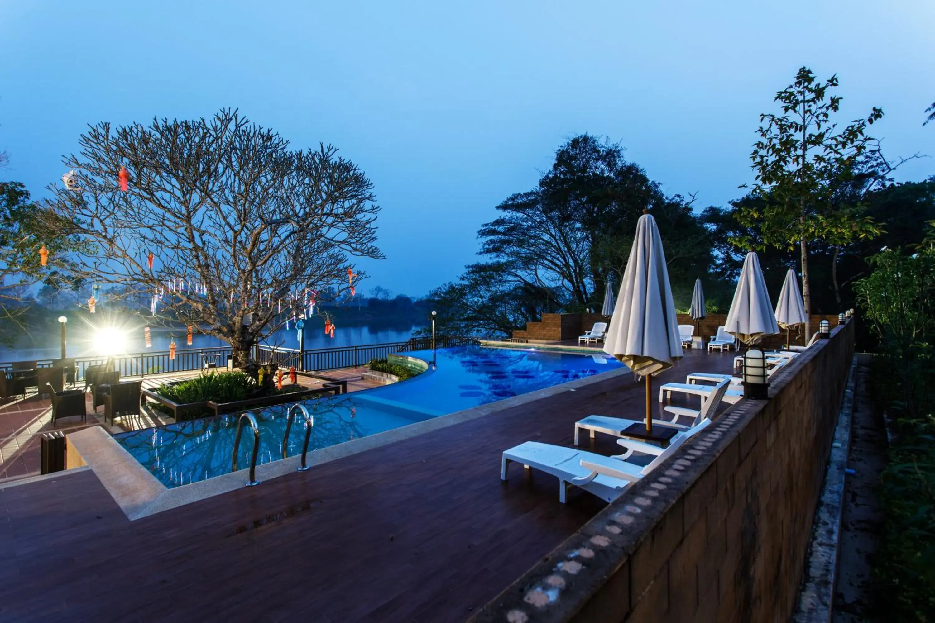 Swimming Pool in Bansaeo Garden and Resort