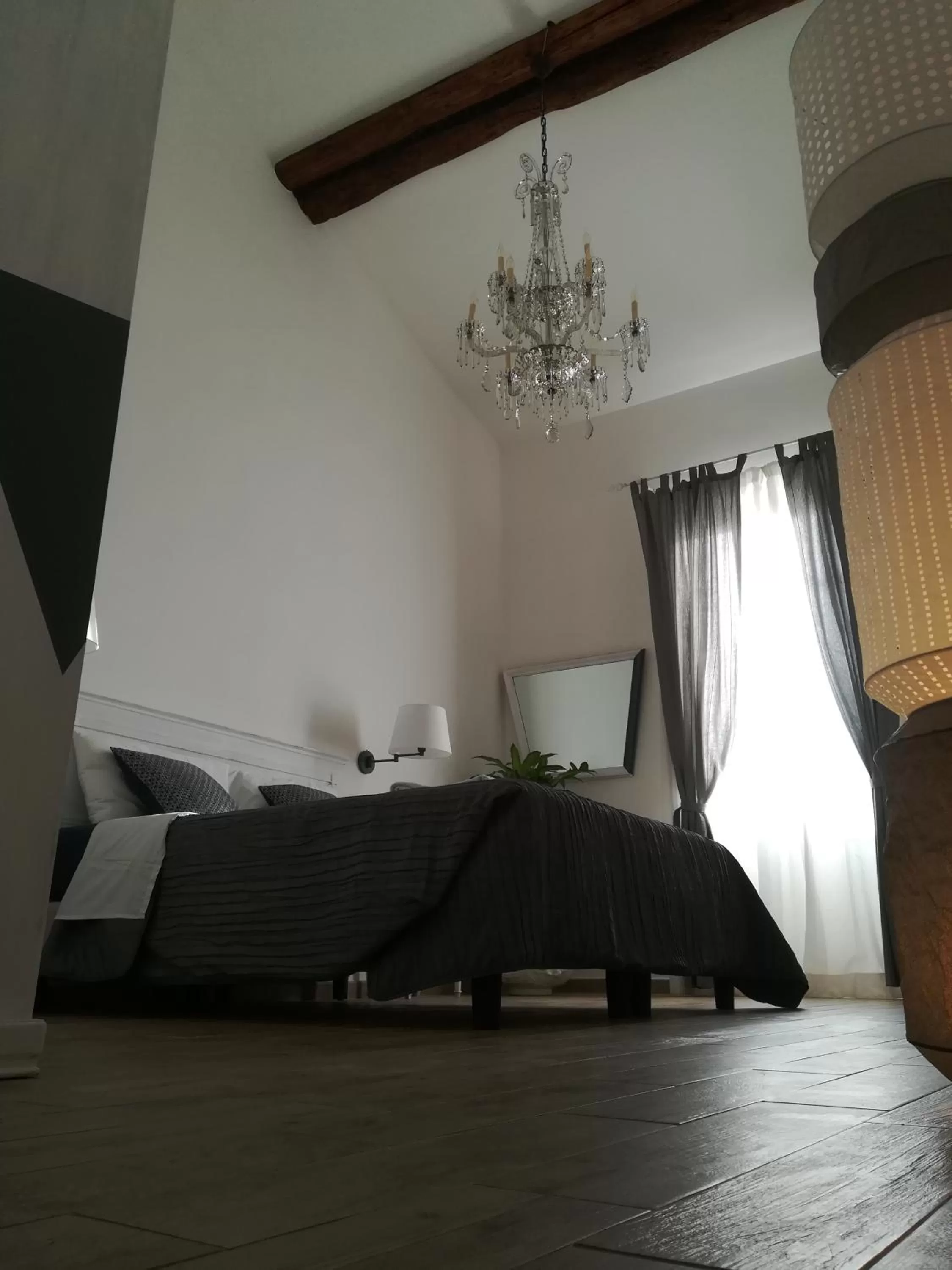 Decorative detail, Bed in In San Frediano B&B