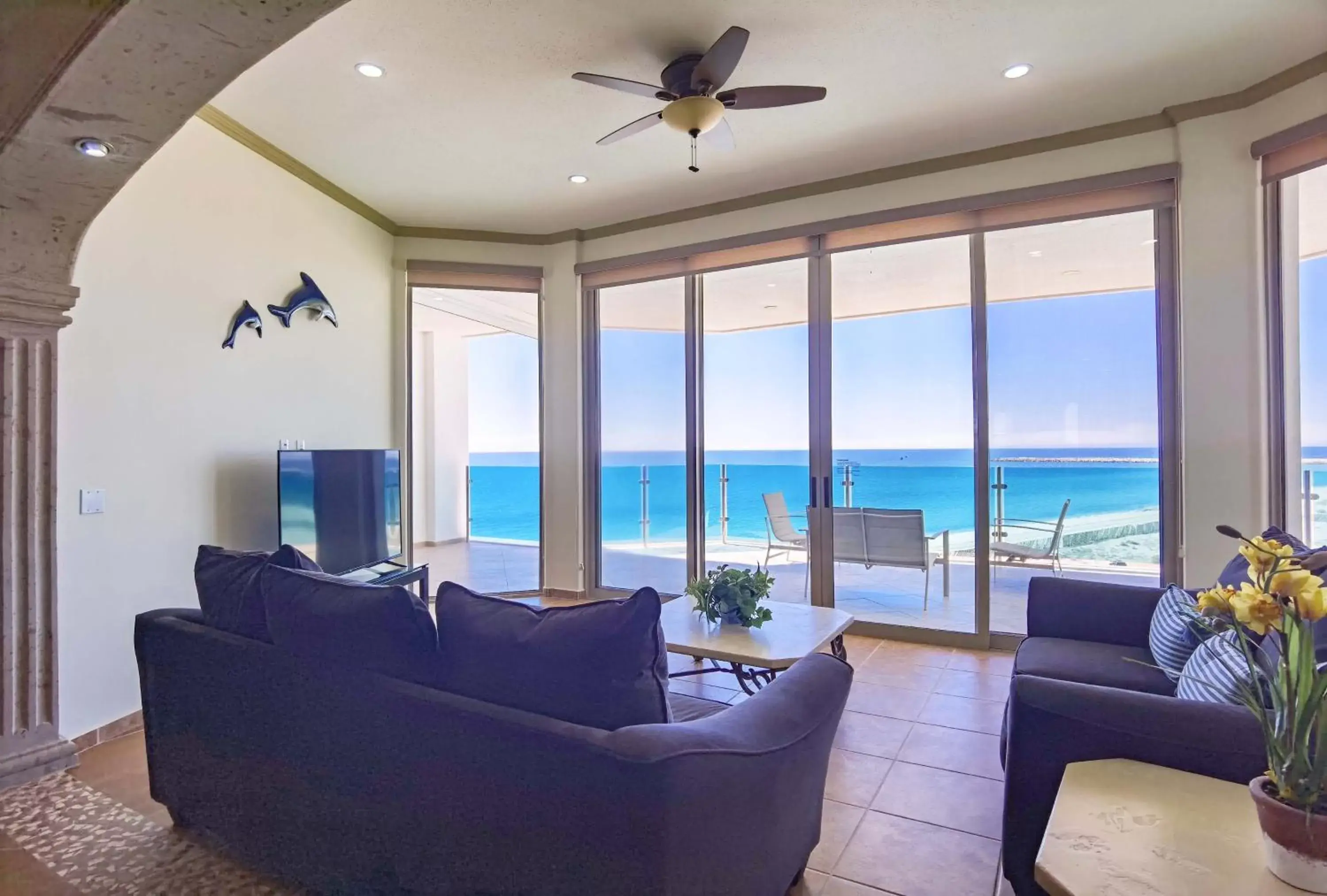 Living room, Seating Area in Esmeralda Beach Resort