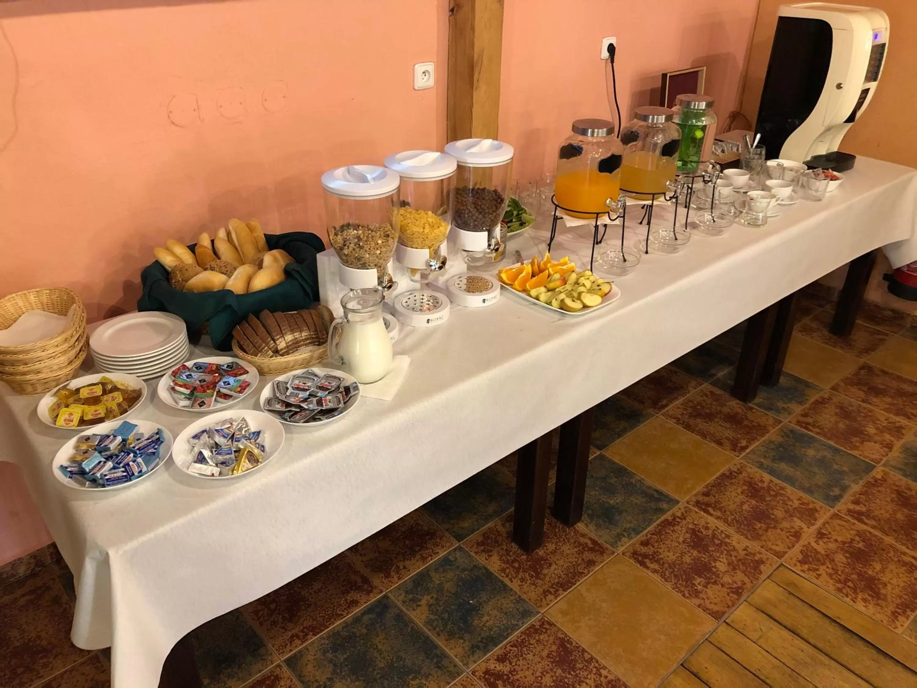 Breakfast in Hotel Trilobit