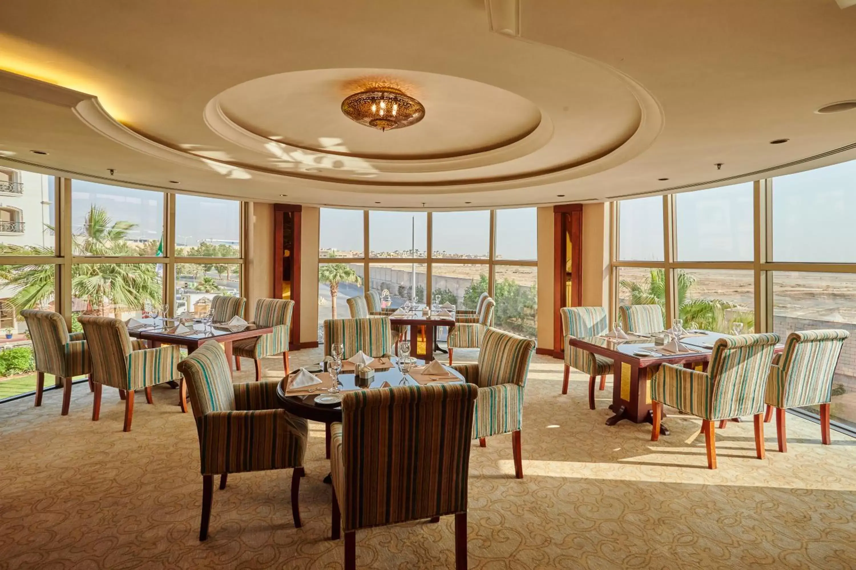 Restaurant/Places to Eat in Crowne Plaza Riyadh Al Waha, an IHG Hotel