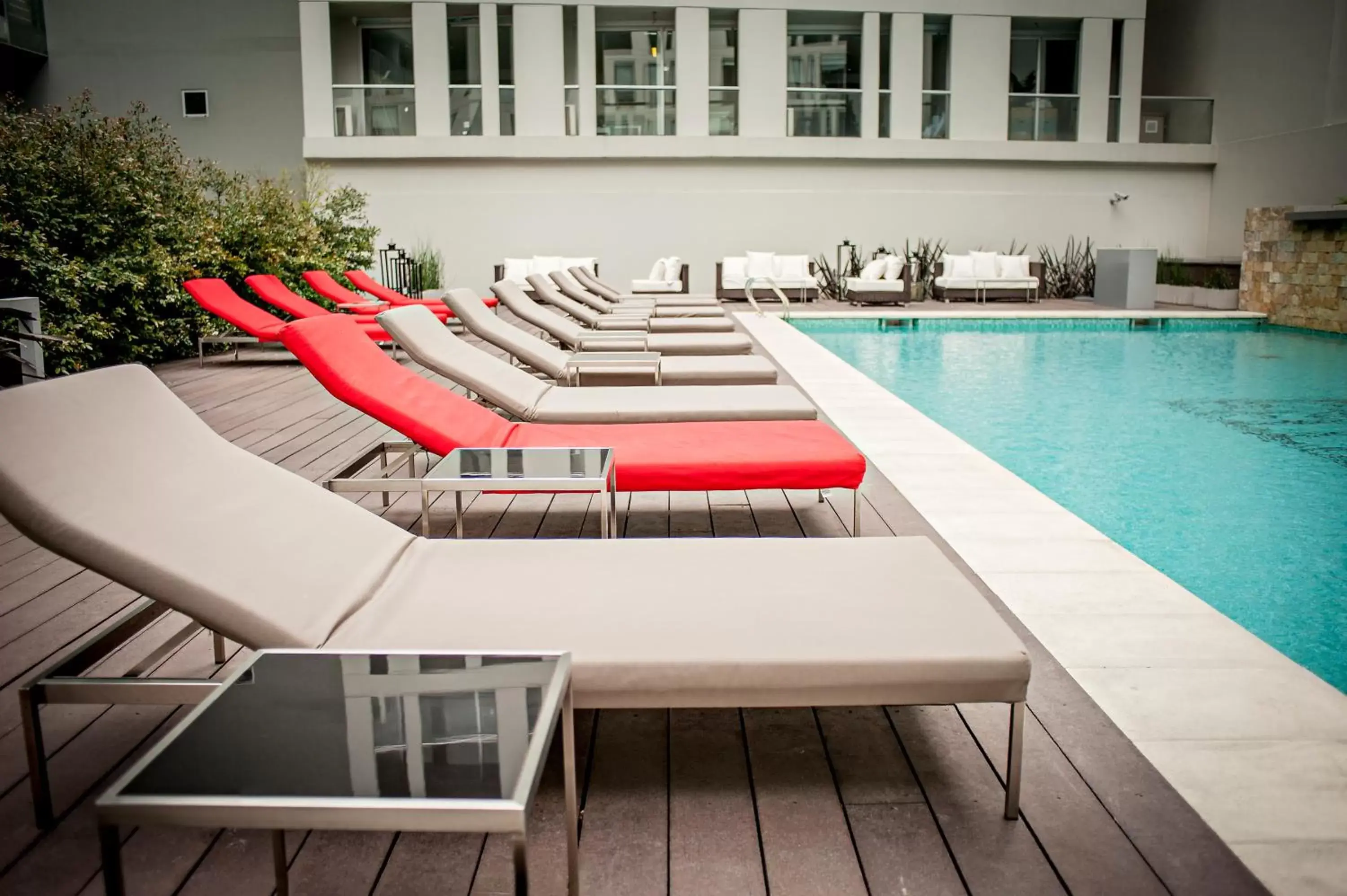 Solarium, Swimming Pool in Casasur Bellini Hotel