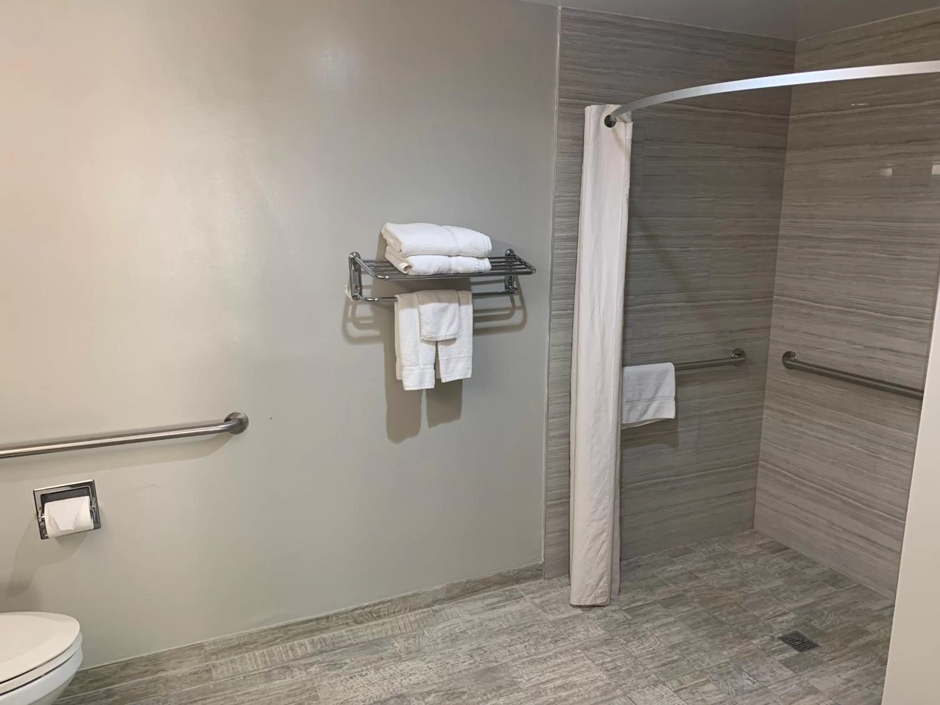 Bathroom in Buena Park Inn