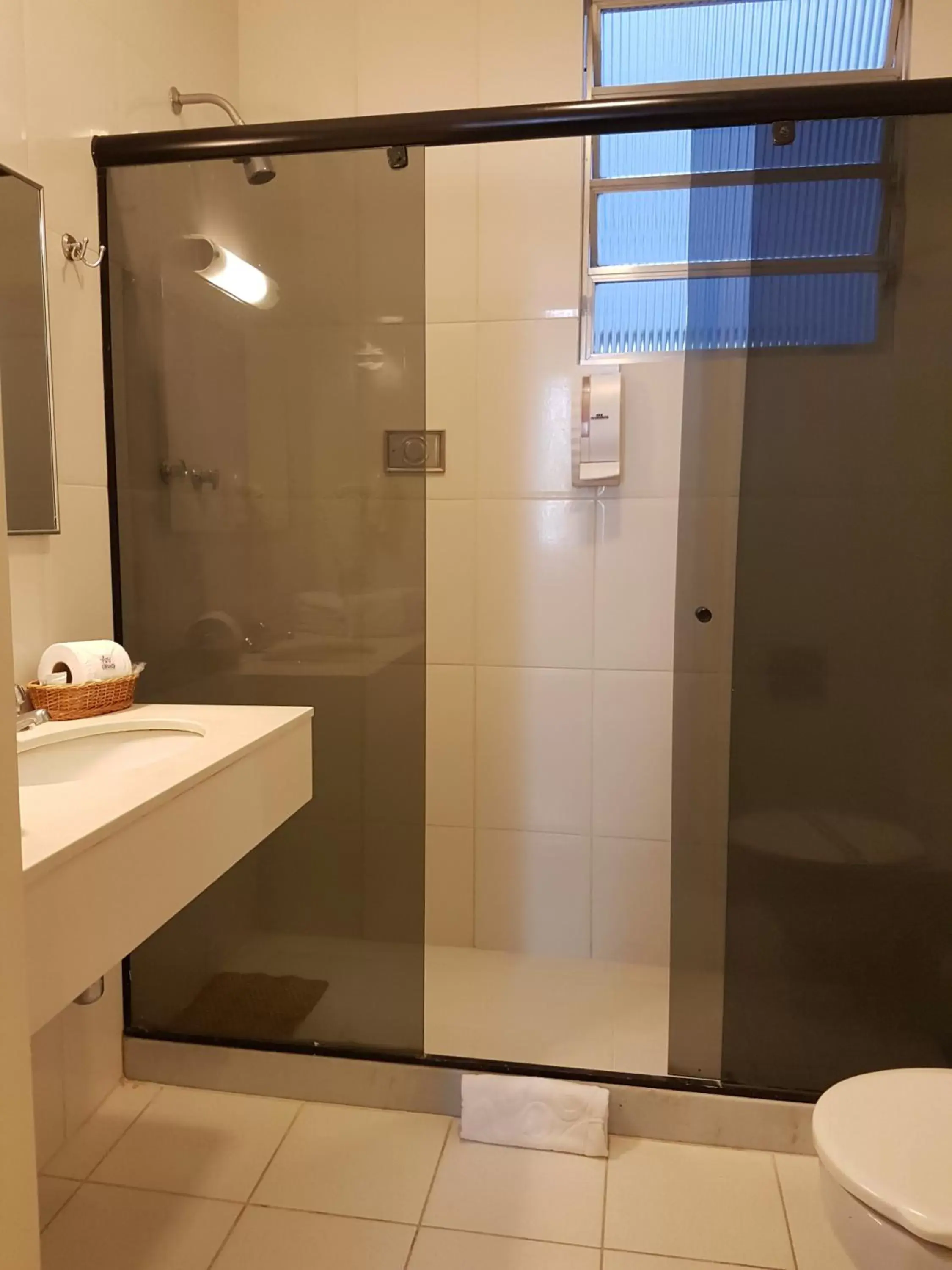 Bathroom in Hotel Canada