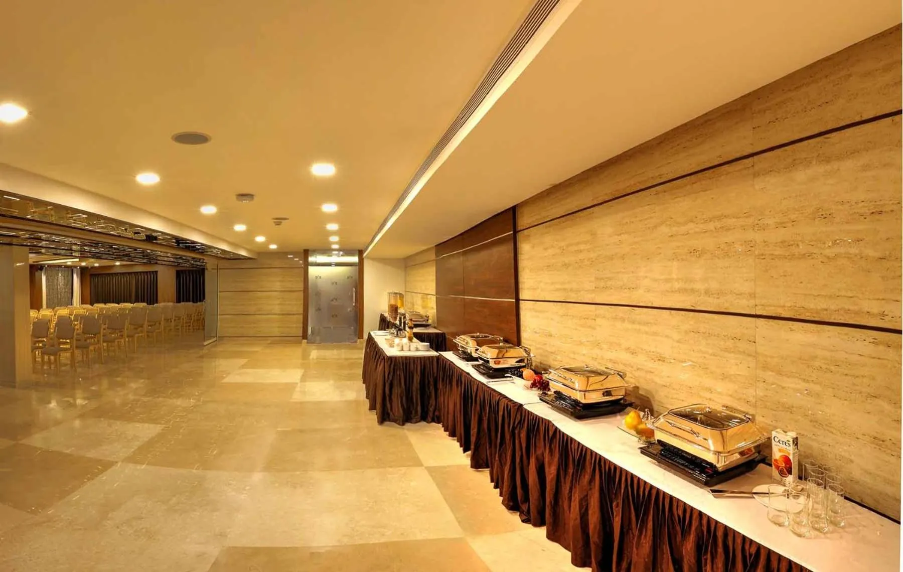 Restaurant/places to eat in Roopa Elite