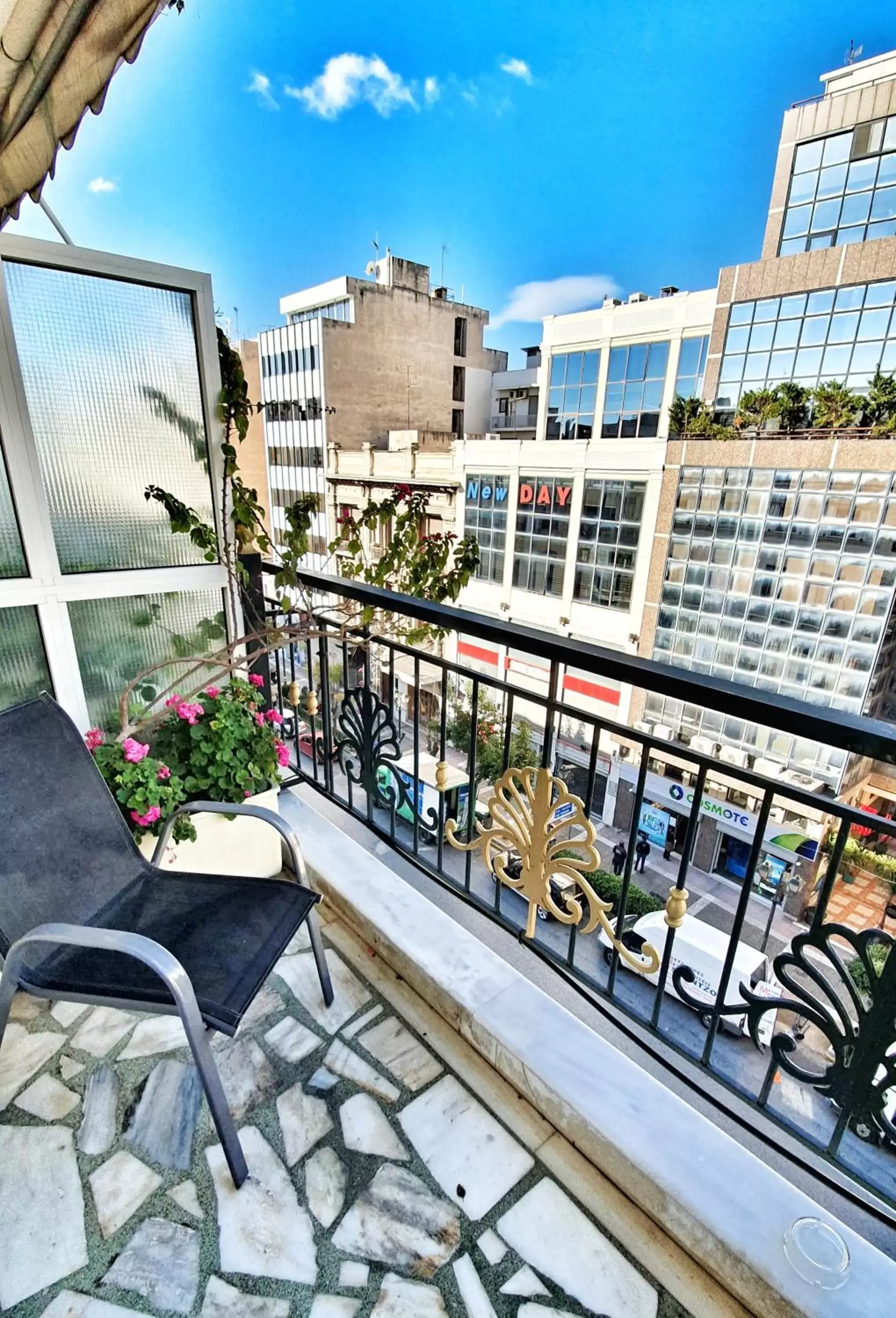 City view, Balcony/Terrace in Noufara
