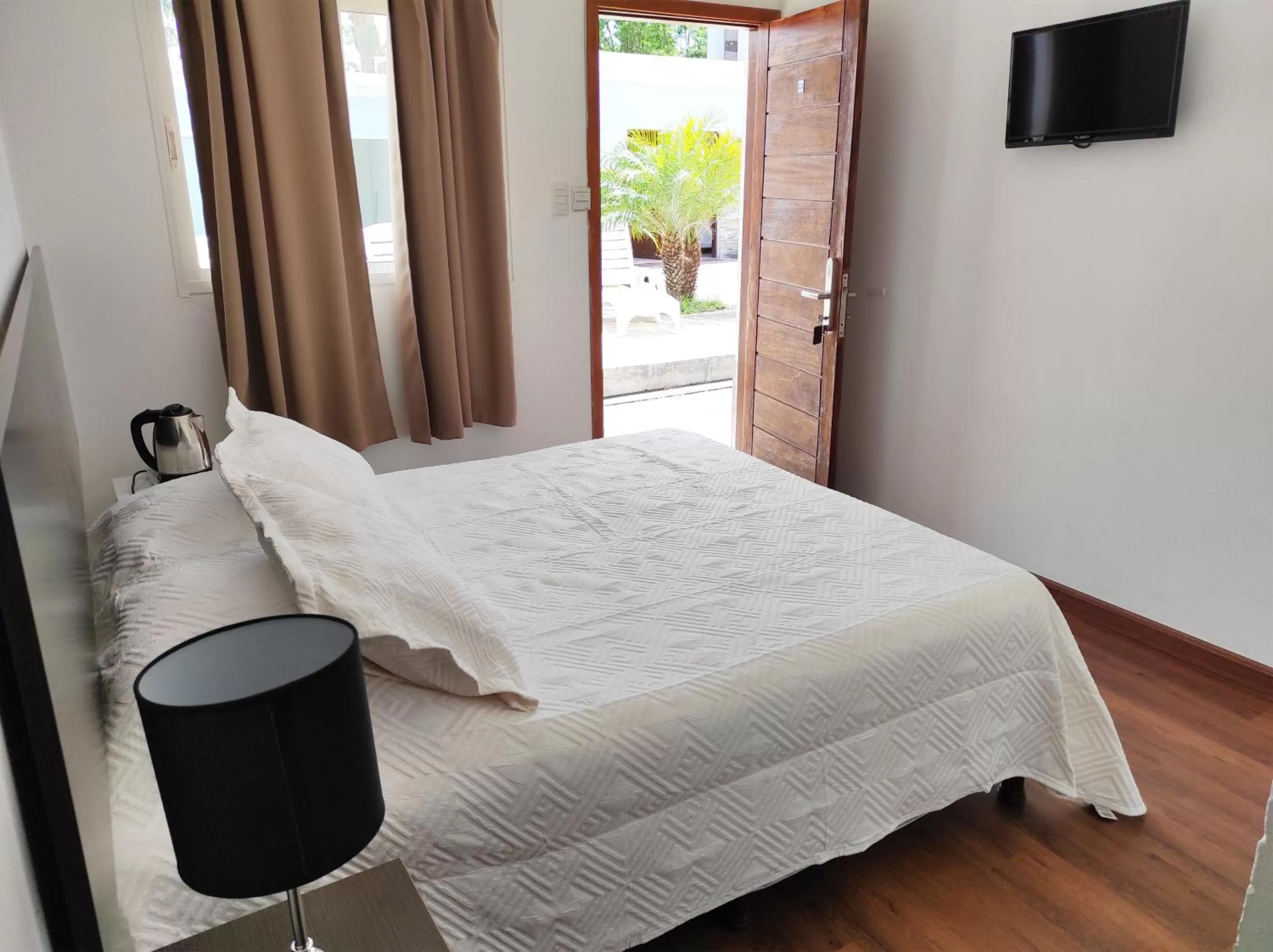Double Room with Patio in Mar y Arte