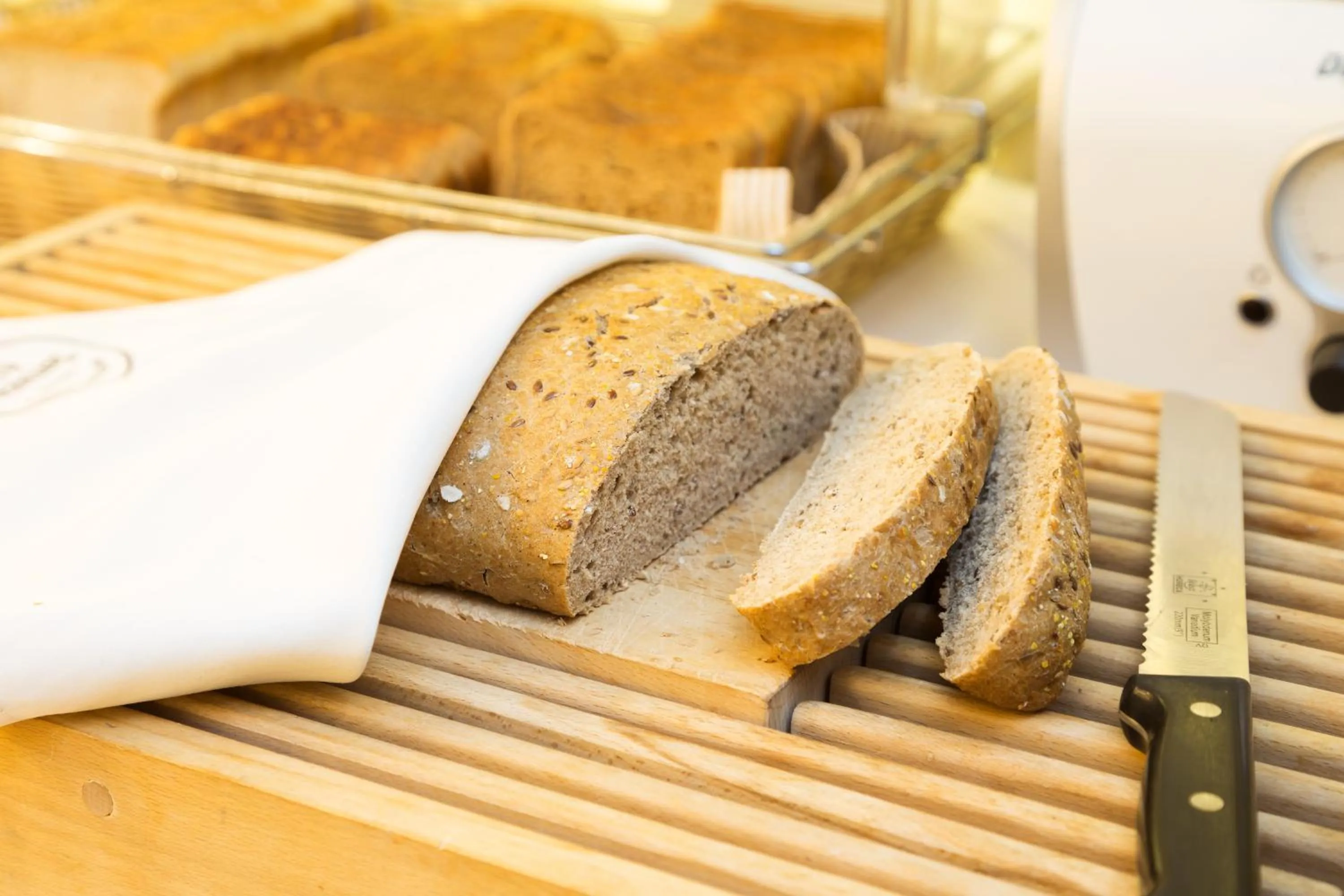 Restaurant/places to eat in Earth & People Hotel & SPA - Free Parking & Swimming Pool