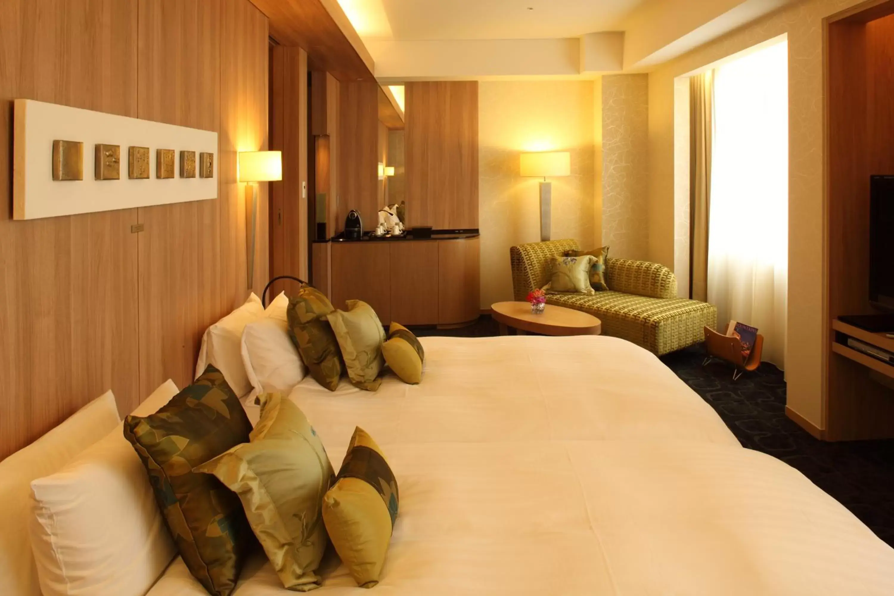 Photo of the whole room, Bed in Hotel Nikko Kanazawa