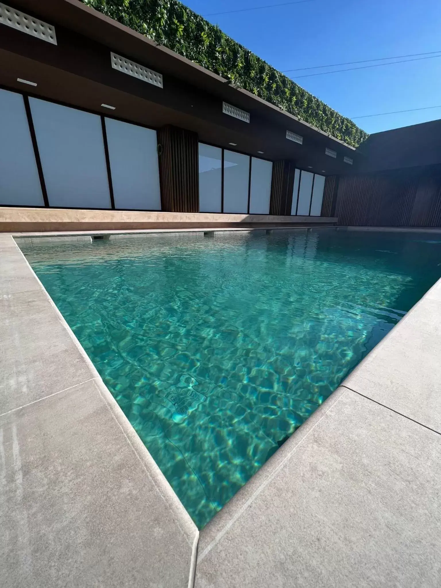 Solarium, Swimming Pool in Ansares Hotel