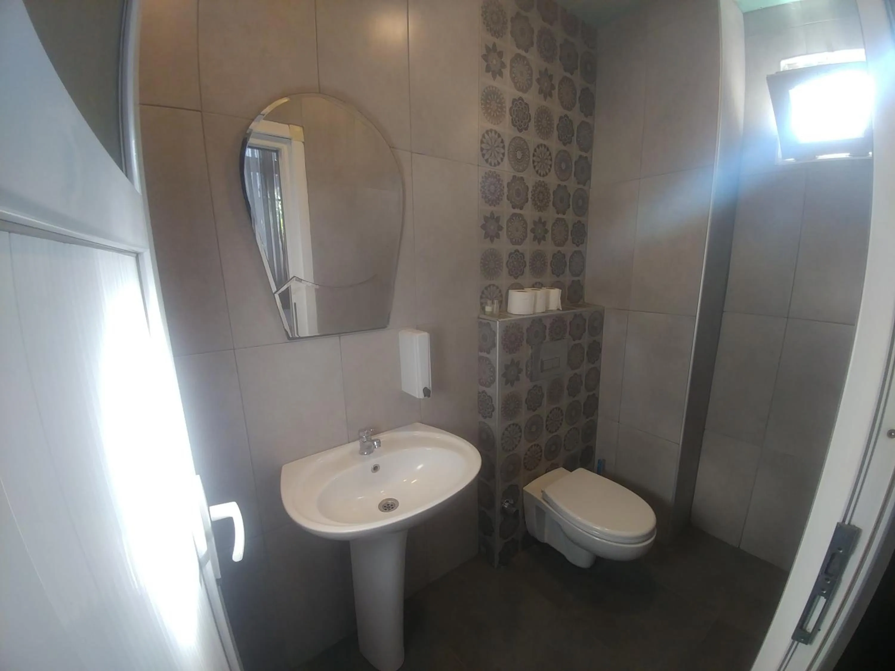 Toilet in Antique Hostel