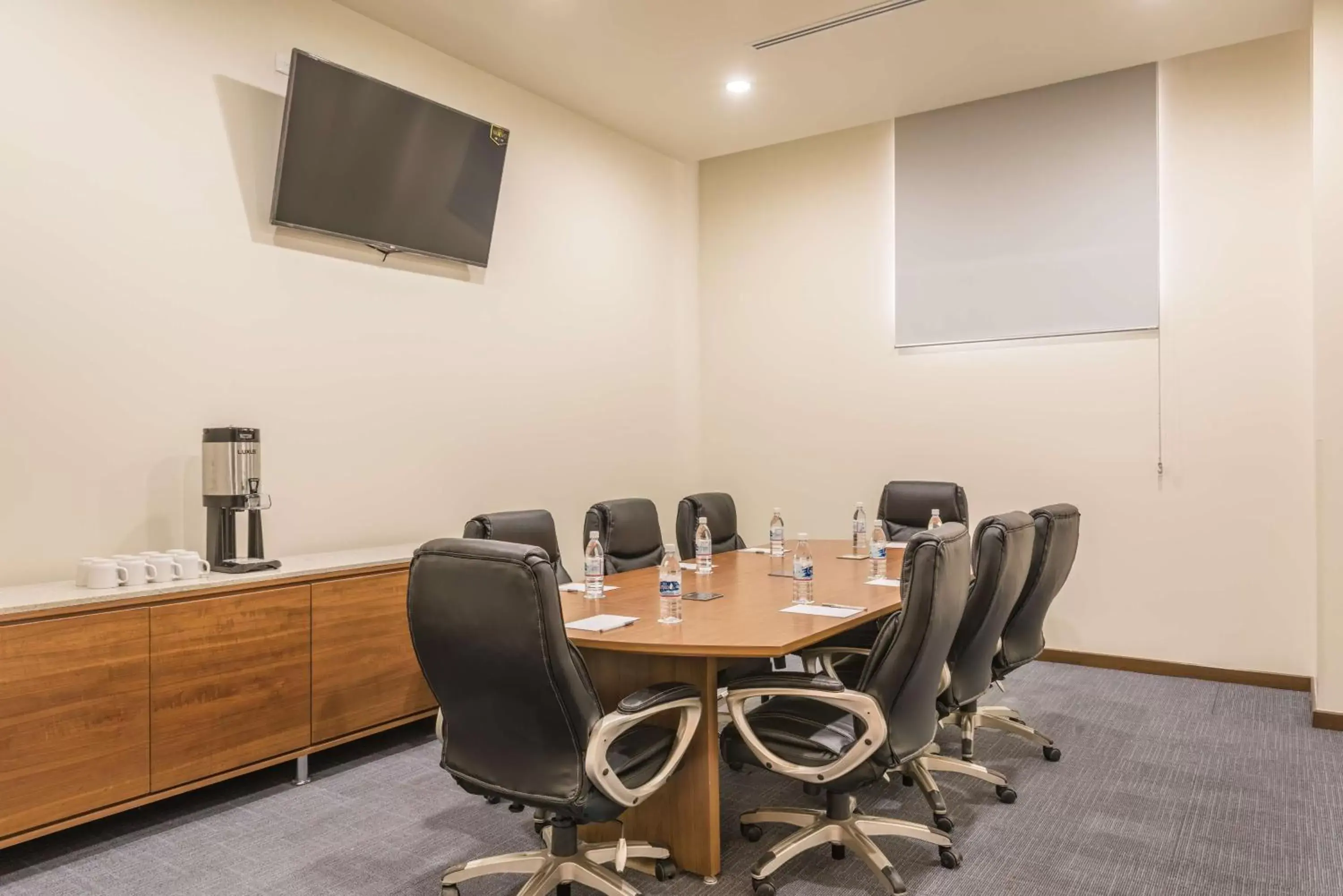 Meeting/conference room in Hampton Inn & Suites by Hilton Salamanca Bajio