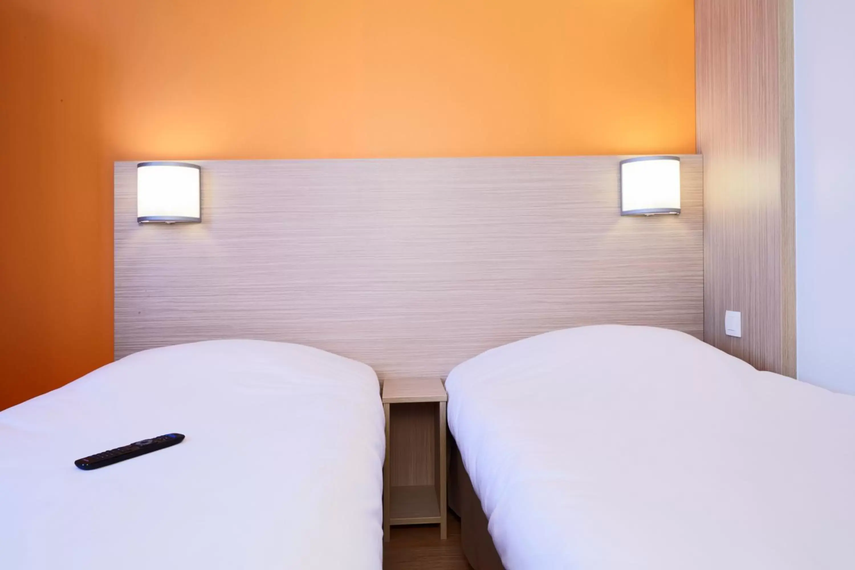Bedroom, Bed in Premiere Classe Bordeaux Ouest - Mérignac Aéroport