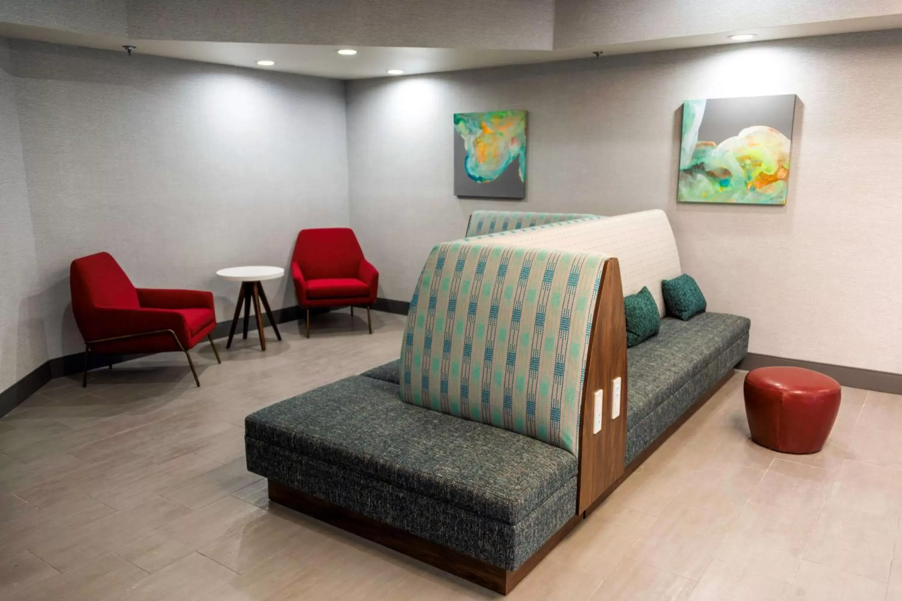 Lobby or reception, Seating Area in Hampton Inn Kinston