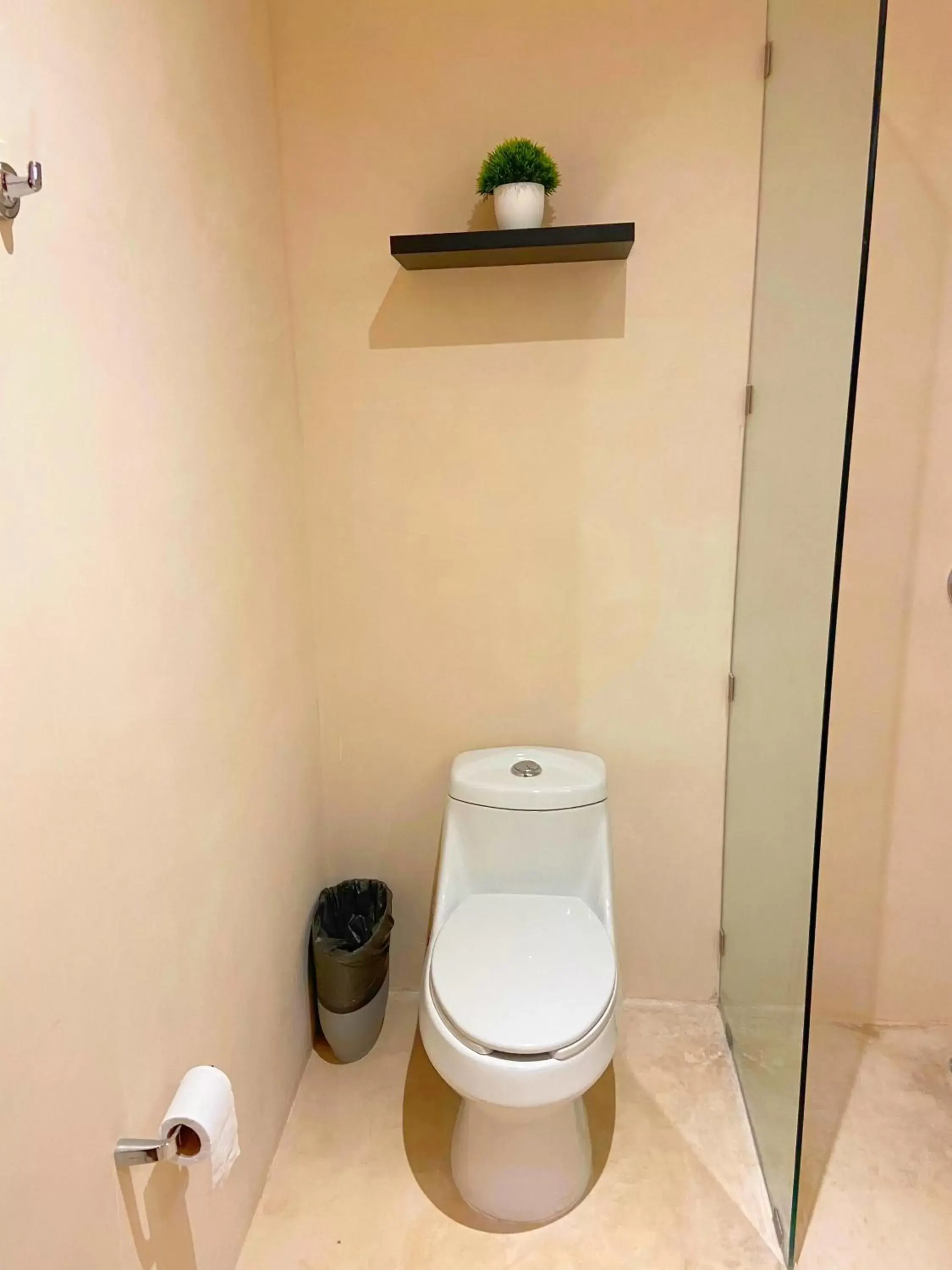 Toilet, Bathroom in Gardens Coba - Luxury Cardinal