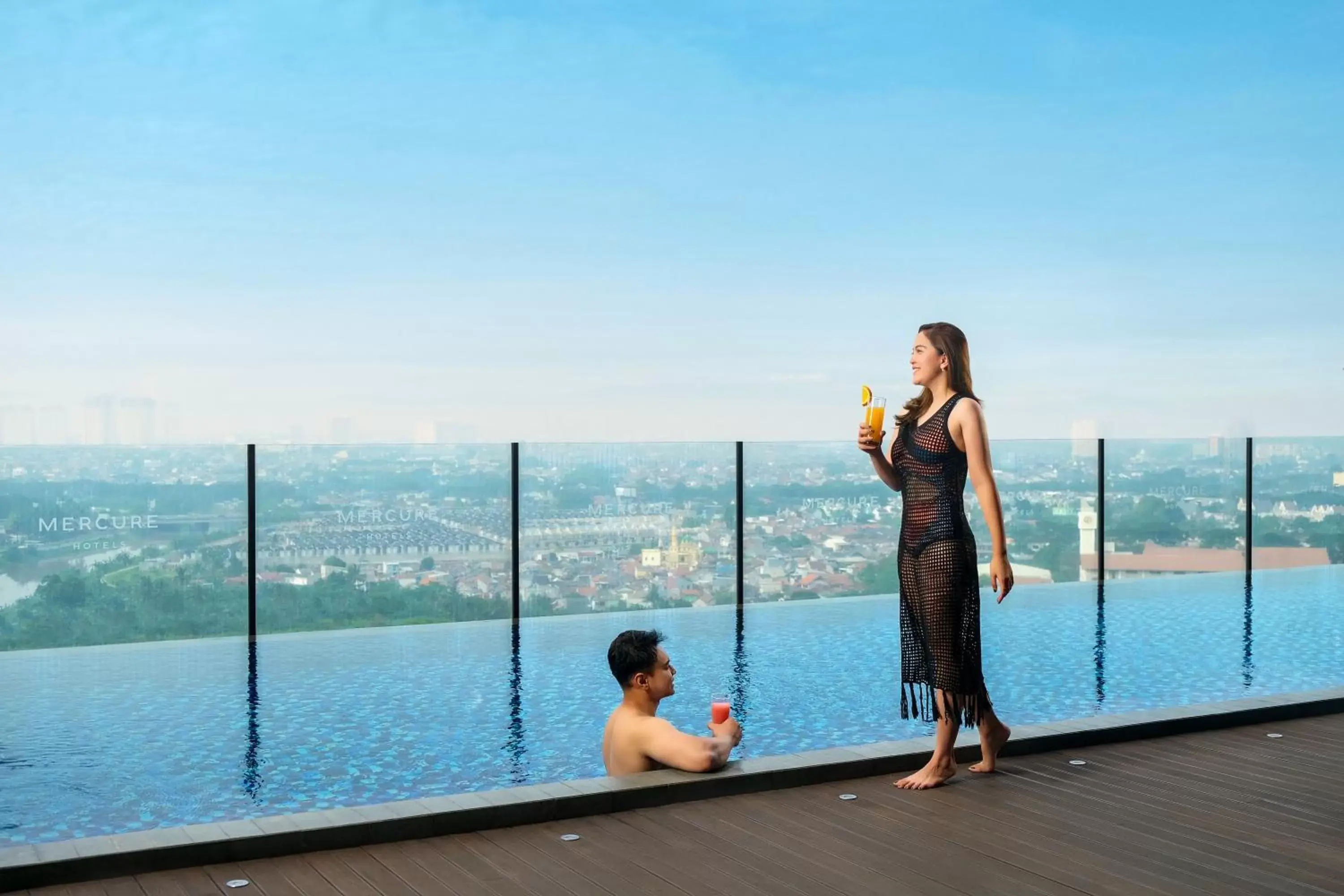 Swimming pool in Mercure Tangerang Centre Swimming pool in Mercure Tangerang Centre