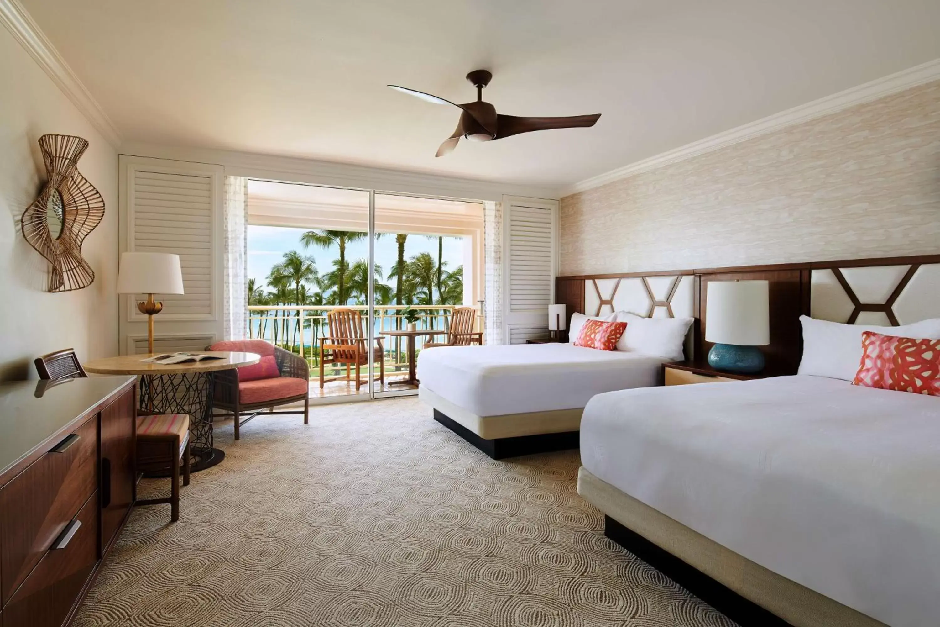 Living room in Grand Wailea Resort Hotel & Spa, A Waldorf Astoria Resort