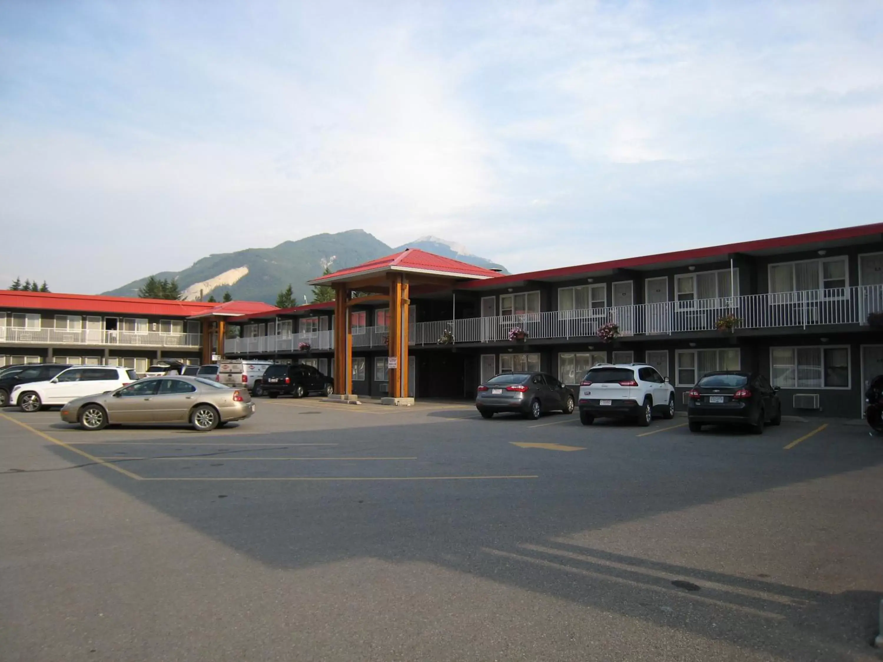 Facade/entrance, Property Building in Days Inn by Wyndham Golden